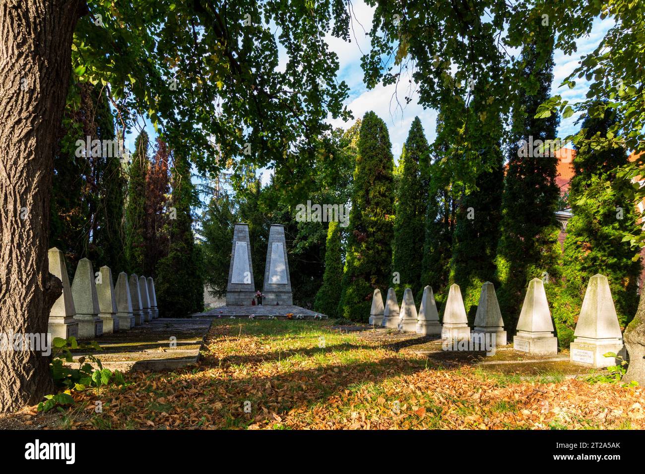 2. Weltkrieg (2. Weltkrieg) Gedenkstätte der russischen sowjetischen Soldaten, Grabsteine, St. Michael Friedhof, Sopron, Ungarn Stockfoto