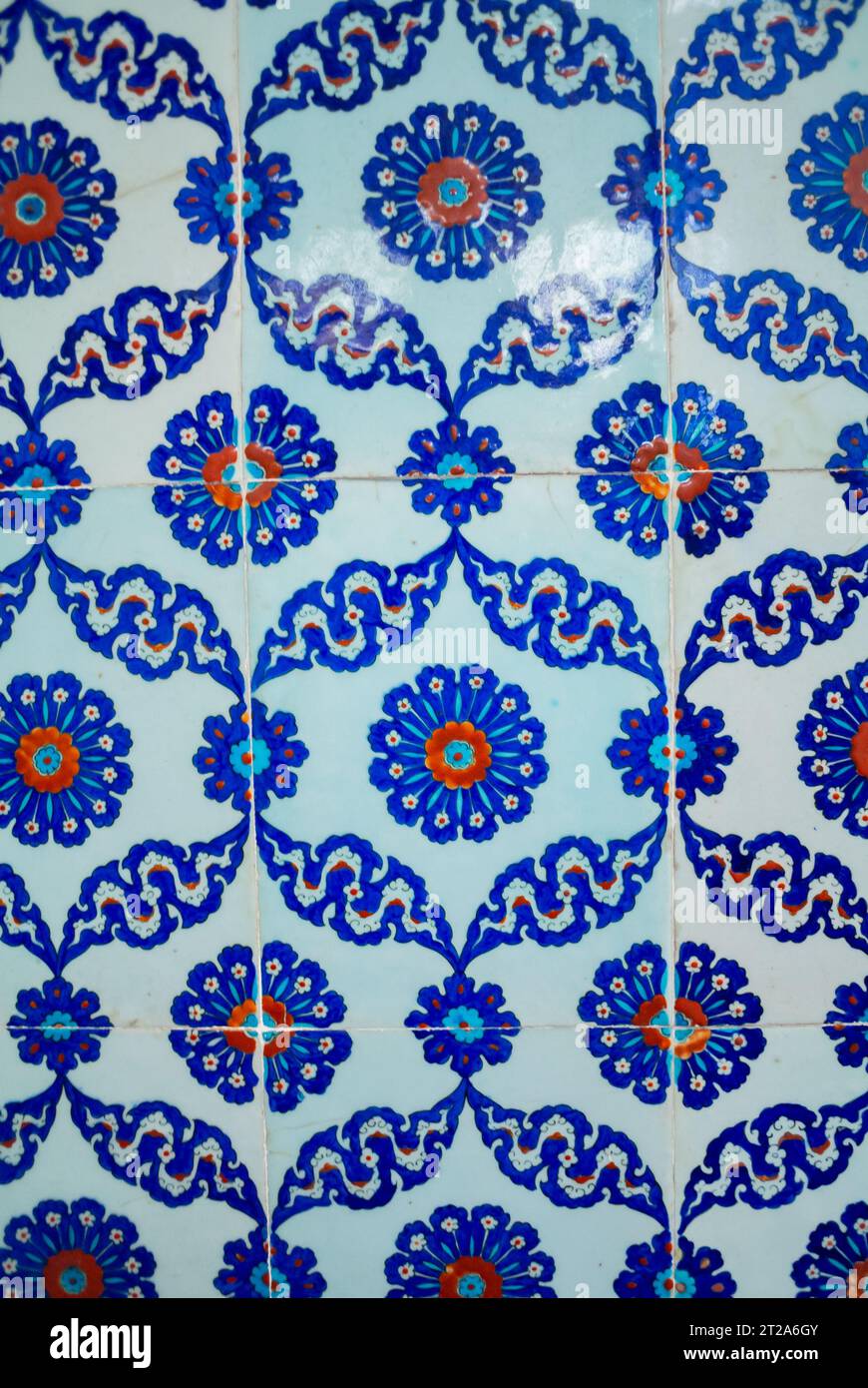 Istanbul, Türkei, die Keramik mit islamischen Motiven in der Rüstem-Pascha-Moschee ( Tukisch, Rüstem Paşa Camii) Stockfoto