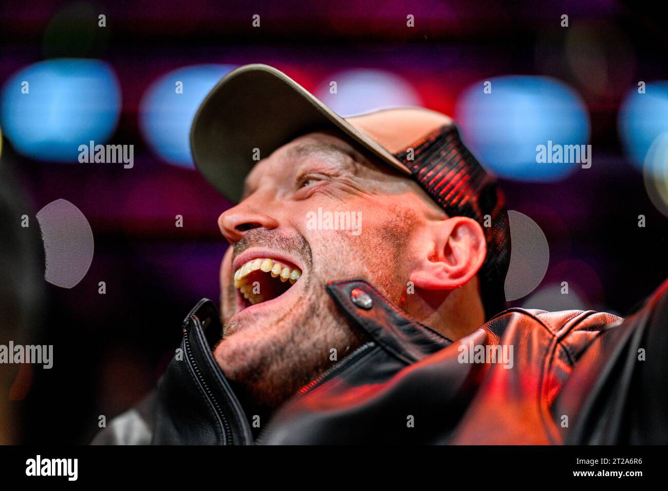 Manchester, Großbritannien. Tyson Fury beobachtet den Kampf zwischen Tommy Fury und KSI während der Prime Card in der Manchester Arena. Wut gewann durch Mehrheitsentscheidung. Quelle: Benjamin Wareing/Alamy Live News Stockfoto