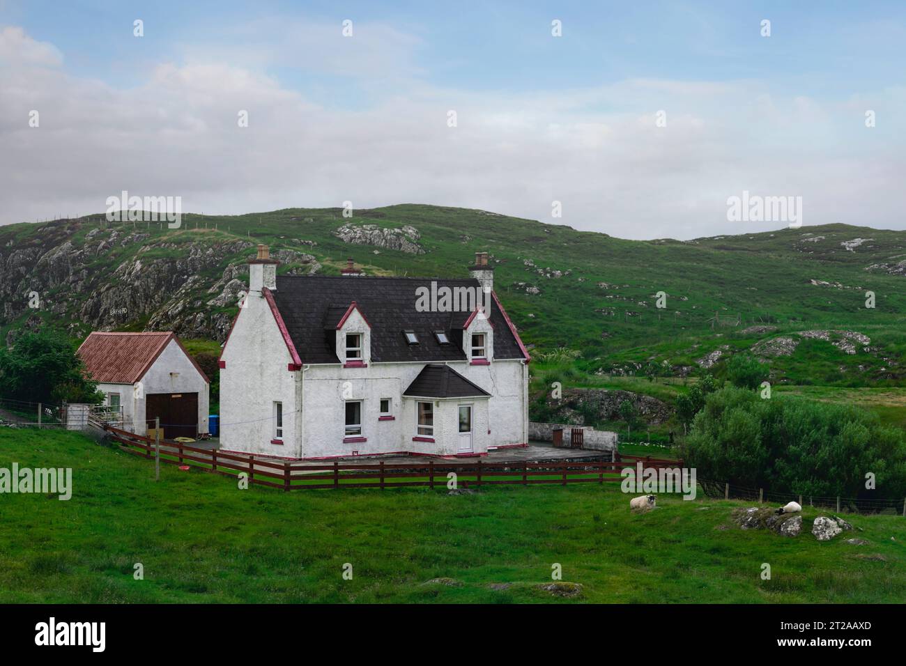 Ländliche Landschaft in Lingerbay, einer kleinen Bucht im Süden der Isle of Harris, Schottland. Stockfoto