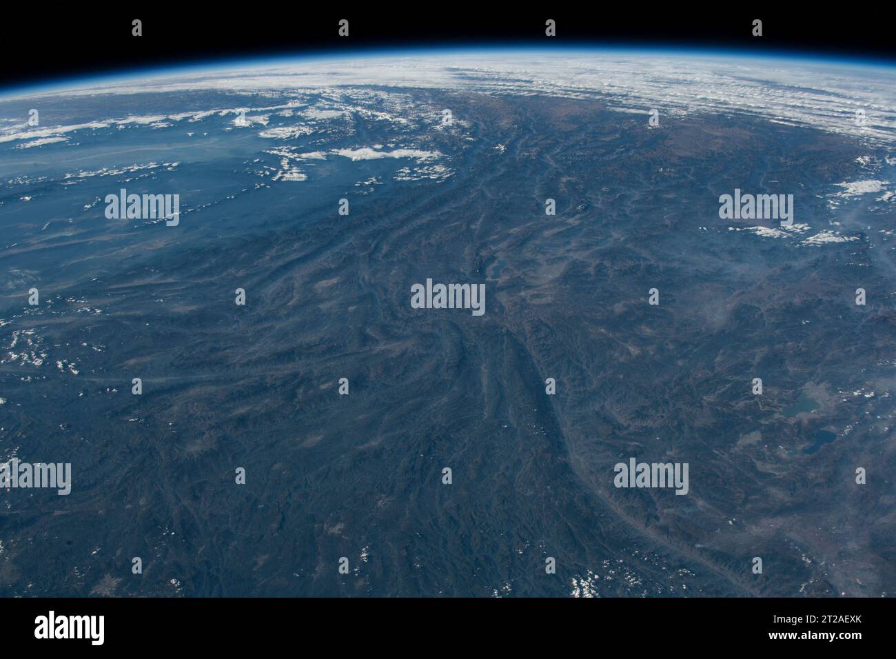 . Iss068e023350 (22. November 2022) --- das Yunnan-Guizhou-Plateau in China wird von der Internationalen Raumstation aus aufgenommen, als sie 258 Meilen über Südostasien umkreiste. Stockfoto