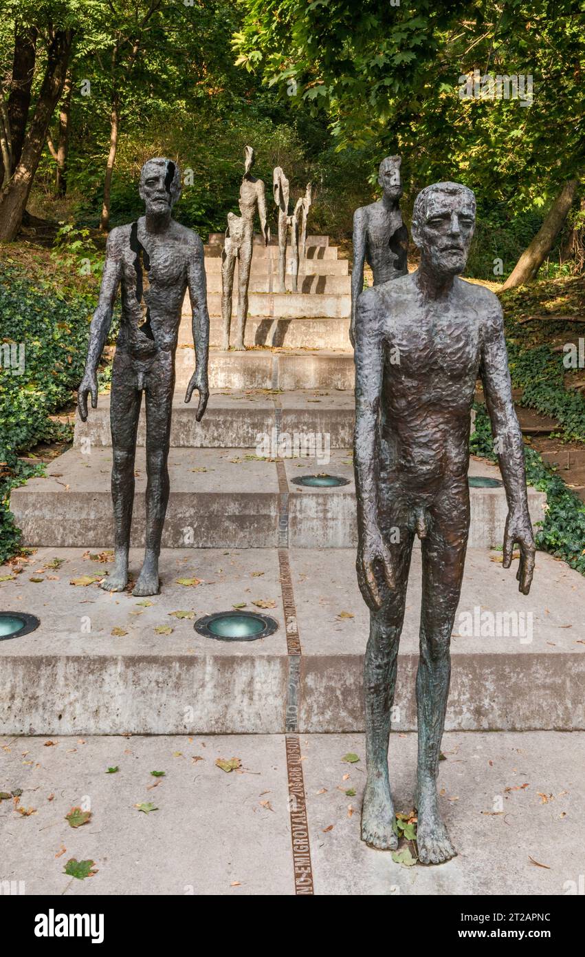 Gedenkstätte für die Opfer des Kommunismus, 2002, von Olbram Zoubek, inspiriert von Alberto Giacometti Werken, Ujezd Straße, Mala Strana, Prag, Tschechische Republik Stockfoto