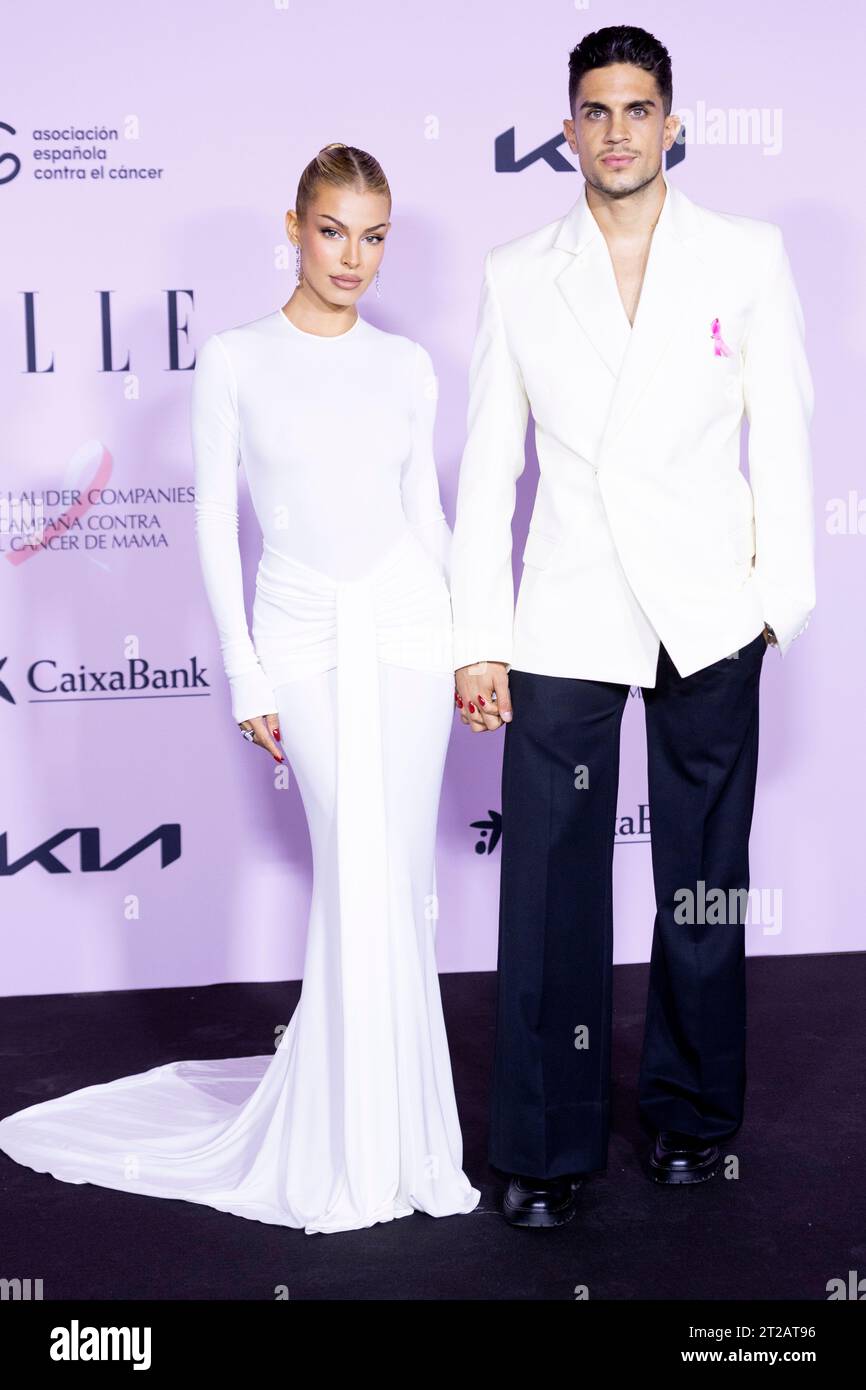 Madrid, Spanien. Oktober 2023. Jessica Goicoechea und Marc Bartra nahmen am ELLE Cancer Ball Photocall am Royal Theater Teil. (Foto: Nacho Lopez/SOPA Images/SIPA USA) Credit: SIPA USA/Alamy Live News Stockfoto