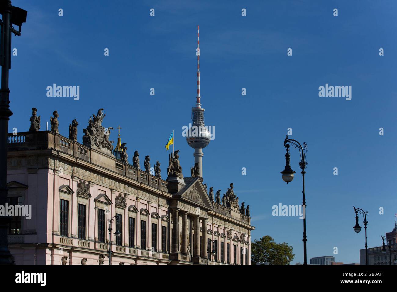 Der Fernsehturm von Berlin am 18.10.2023 *** der Fernsehturm von Berlin am 18 10 2023 Credit: Imago/Alamy Live News Stockfoto