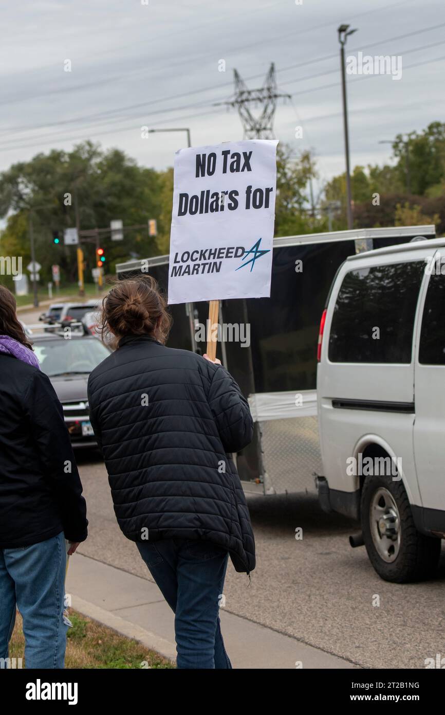 St. Paul, Minnesota. Um Solidarität mit Palästina zu zeigen, protestierte die Minnesota Peace Action Coalition in Lockheed Martins neuer Tochtereinrichtung OFF Stockfoto