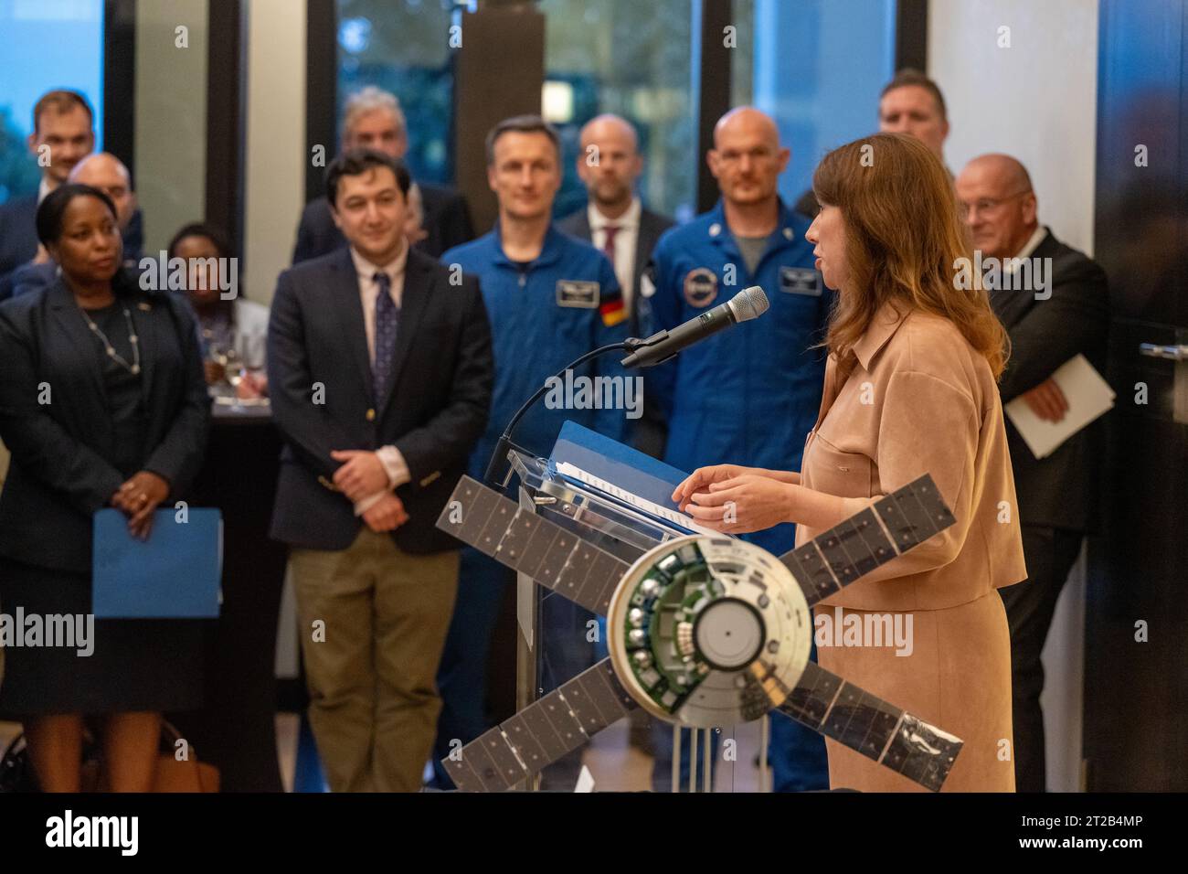Anna Christmann, Regierungskoordinatorin für deutsche Luft- und Raumfahrtpolitik, sprach am 14. September 2023 bei einer Unterzeichnungszeremonie des Artemis-Abkommens in der Residenz des deutschen Botschafters in Washington, D.C. Deutschland wurde das 29. Land, das die Vereinbarung angenommen hat und die internationale Zusammenarbeit mit dem Artemis-Programm der NASA leitete. Stockfoto