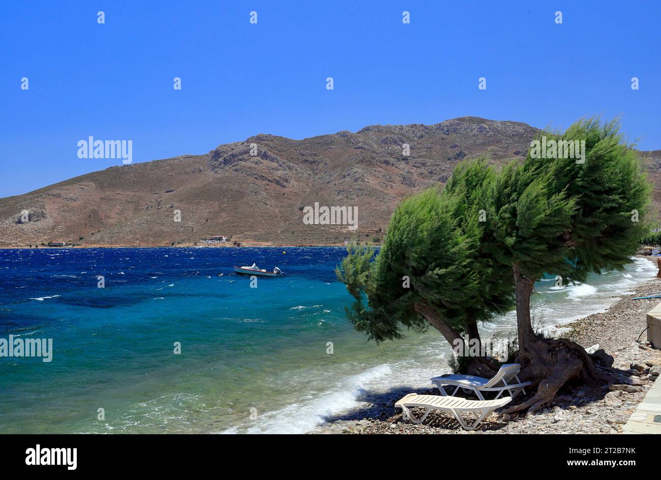Windiger Tag am Livadia Beach, Tilos, Dodekanische Inseln, südliche Ägäis, Griechenland. Stockfoto