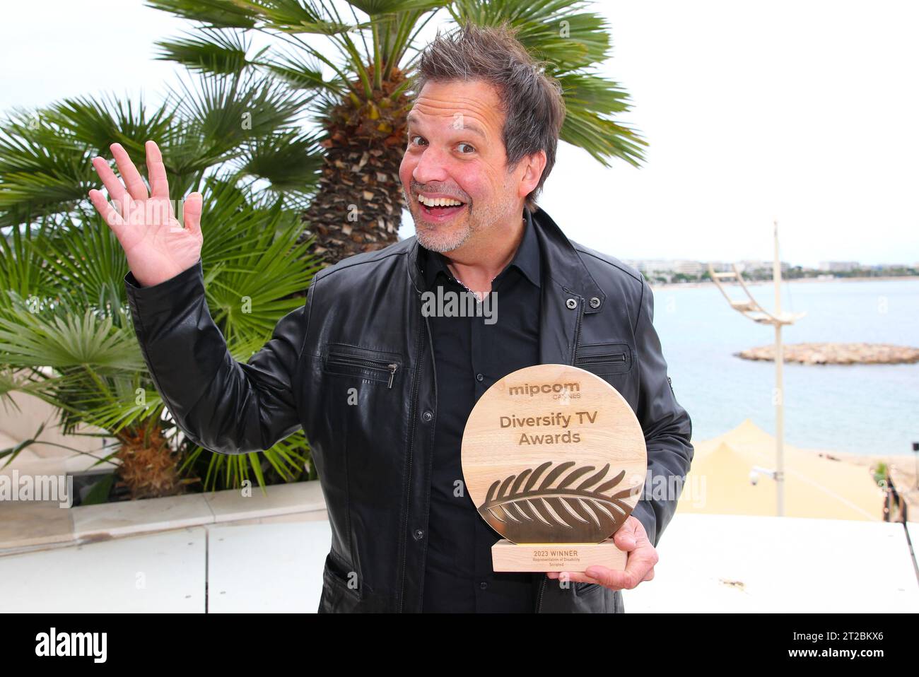 Cannes, Frankreich. Oktober 2023. Cannes, Frankreich - 18. Oktober 2023: DIE GEWINNER DER MIPCOM CANNES DIVERSIFY TV AWARDS BEKANNT GEGEBEN, Sylvain Parent-Bedard, Präsident COMEDIHA Quebec, Mandoga Media Germany, MIPTV, RX/dpa/Alamy Live News Stockfoto