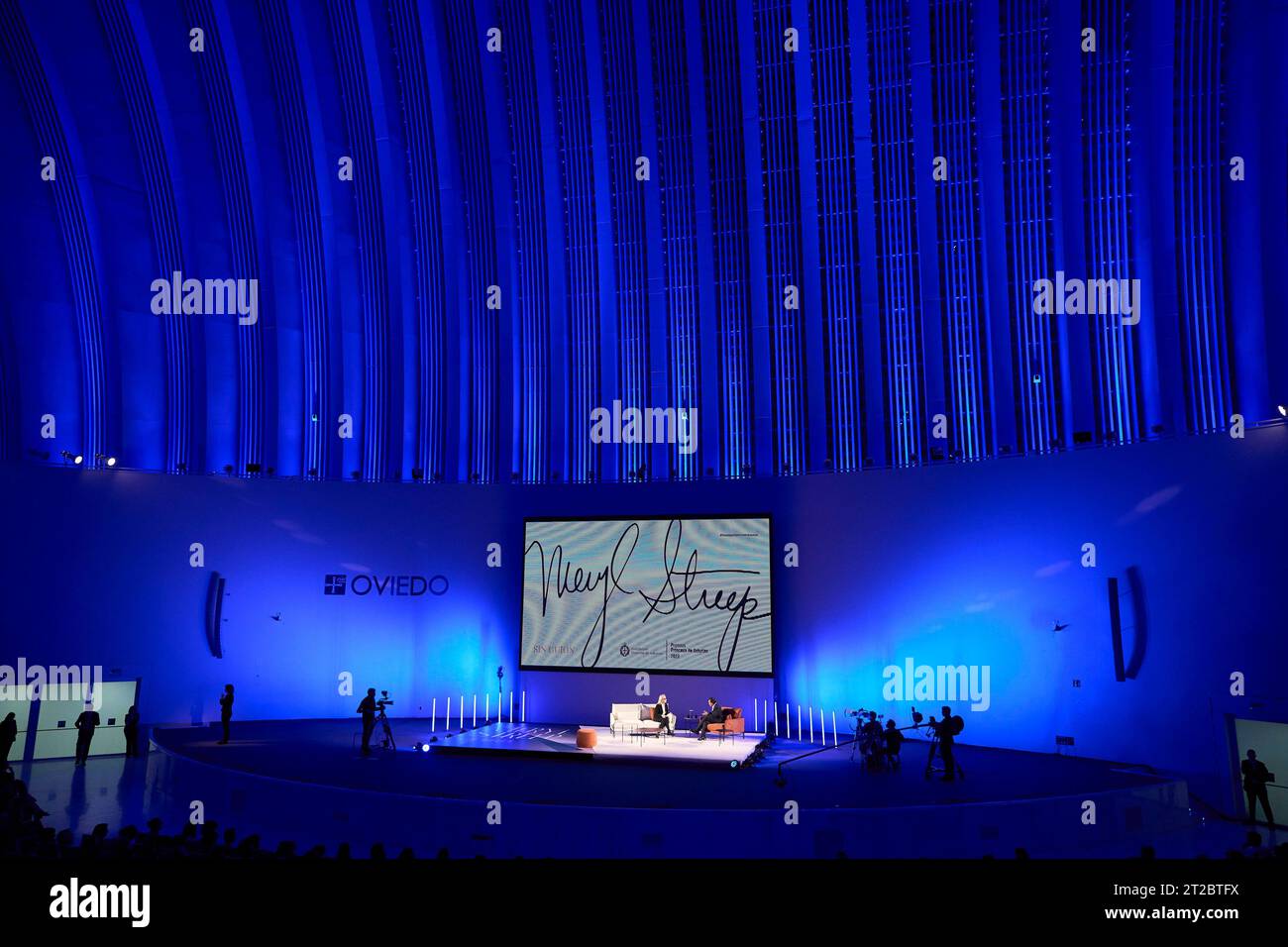 Oviedo. Spanien. 20231018 nimmt Antonio Banderas, Meryl Streep, am 18. Oktober 2023 an der Konferenz „Sin Guion“ während der Princesa de Asturias Awards 2023 im Palacio de Congresos in Oviedo, Spanien, Teil Stockfoto