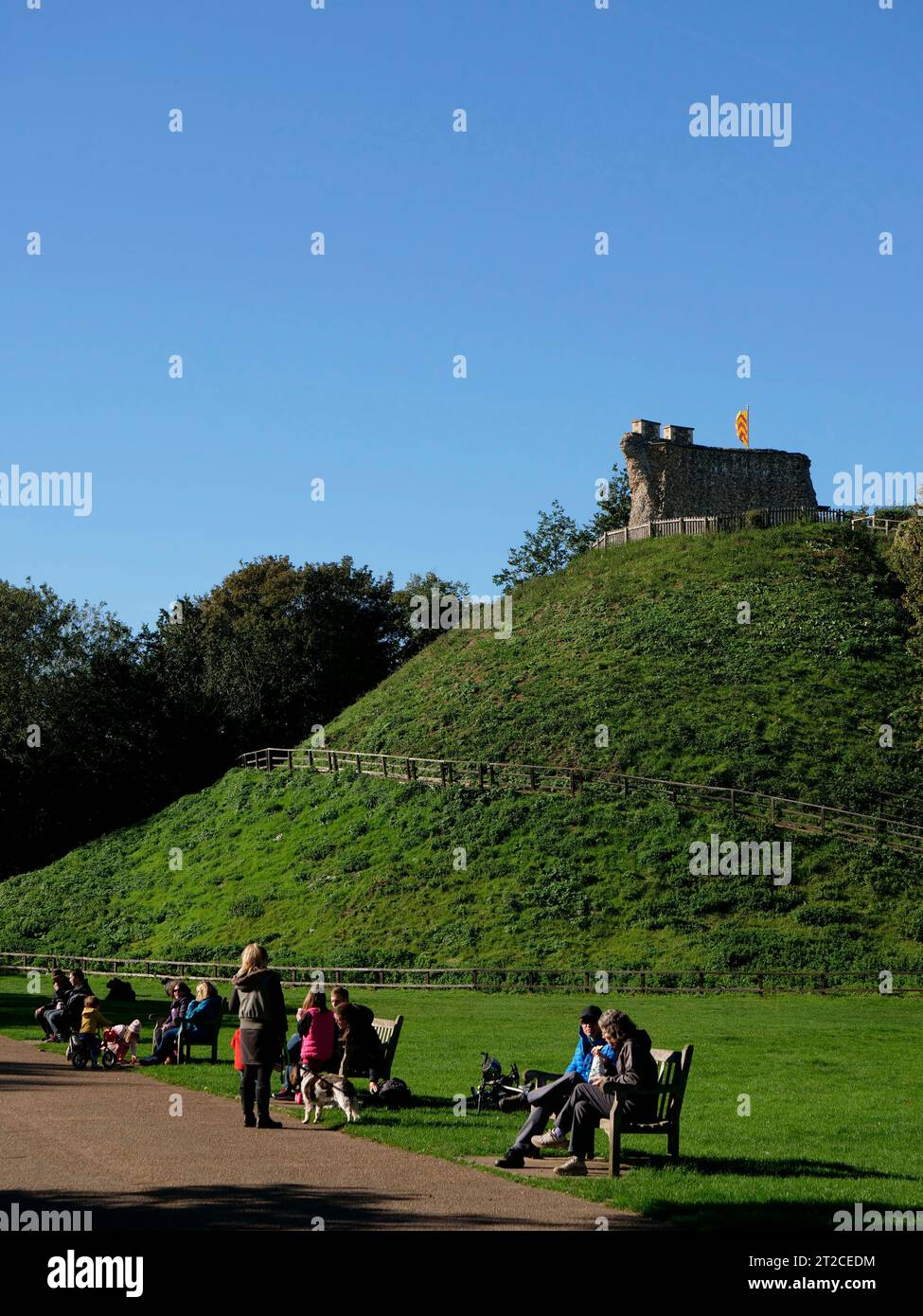 Clare Castle Ruine, Clare Castle Country Park, Stour Valley, Suffolk, England, Großbritannien Stockfoto