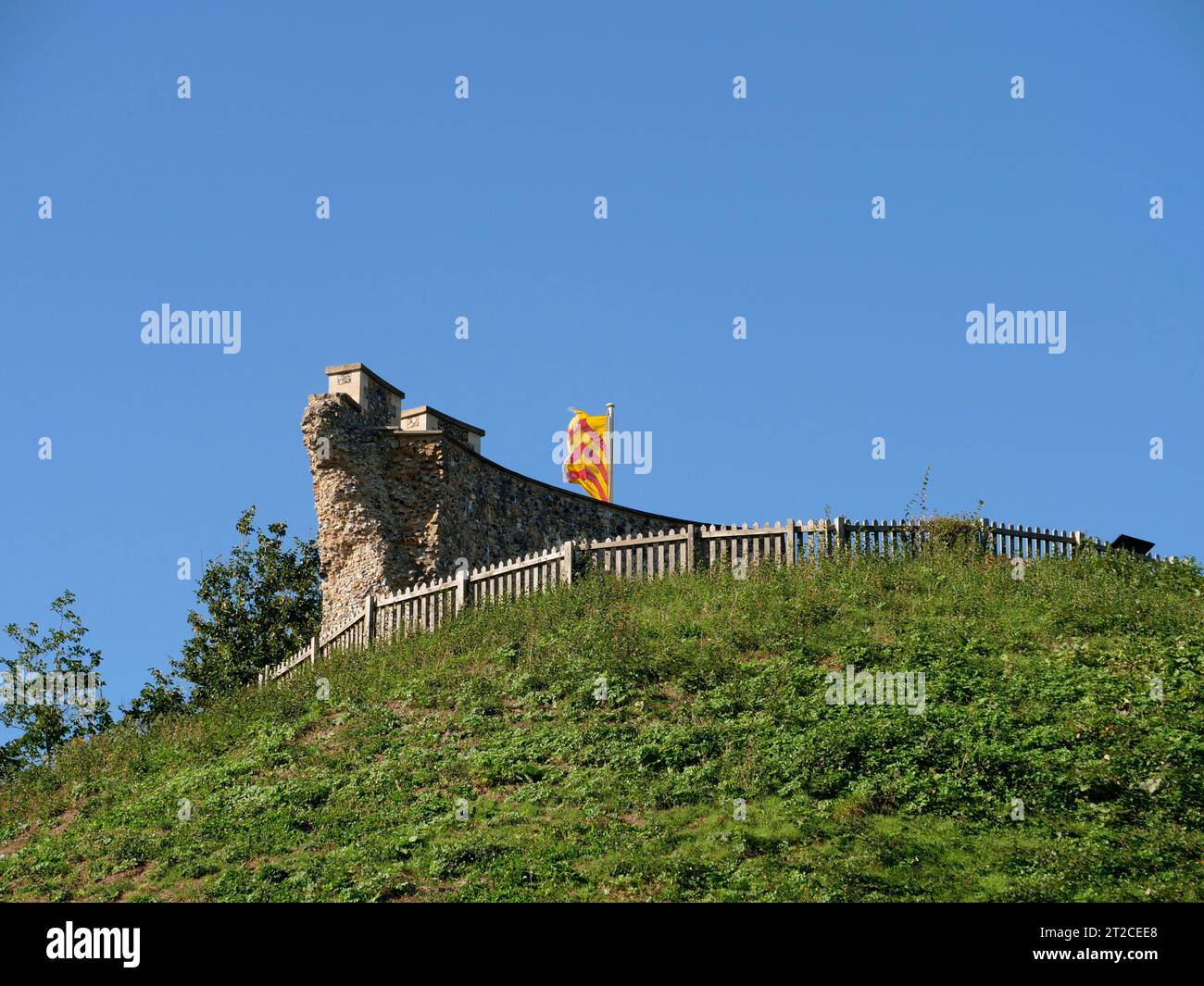 Clare Castle Ruine, Clare Castle Country Park, Stour Valley, Suffolk, England, Großbritannien Stockfoto