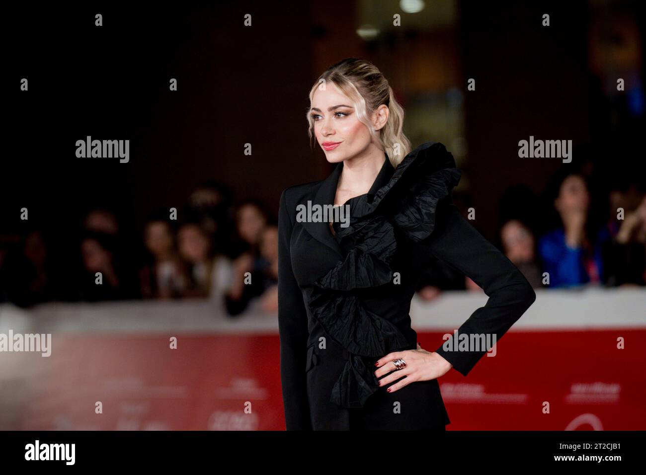 ROM, ITALIEN - 18. OKTOBER: Martina Stella nimmt an der Eröffnungszeremonie Teil und roter Teppich „C'è Ancora Domani“ des 18. ROM Filmfestivals im Auditorium P Stockfoto