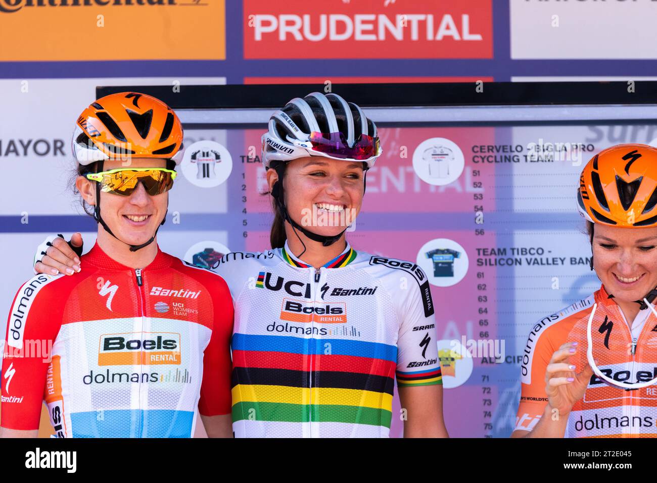 Chantal Blaak im World Road Race Champion Trikot für Boels Dolmans beim Prudential RideLondon Classique Damen-Radrennen in London, Großbritannien Stockfoto