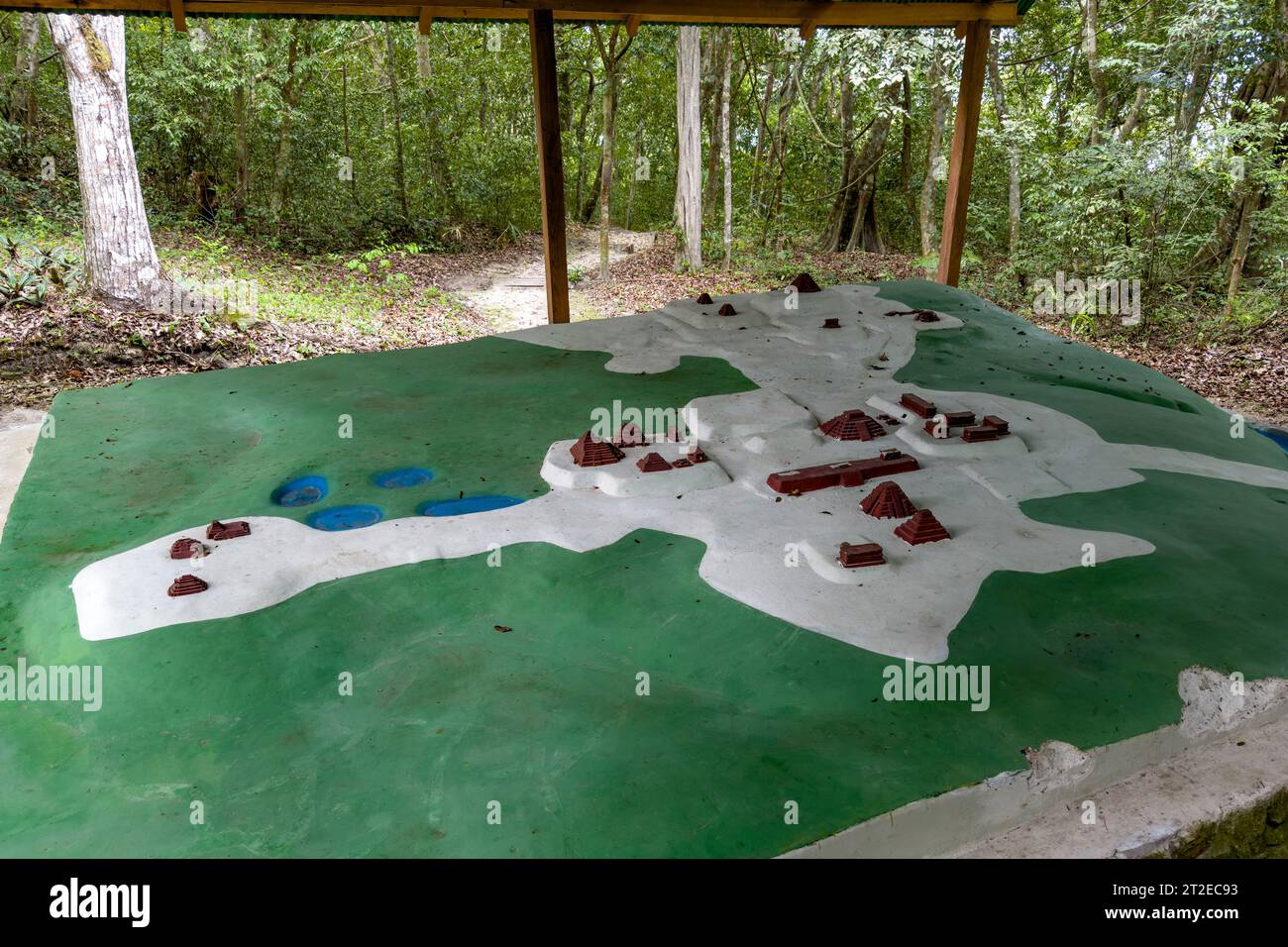 Ein dreidimensionales Modell im Besucherzentrum der Maya-Ruinen im Nationalpark Yaxha-Nakun-Naranjo, Guatemala. Stockfoto