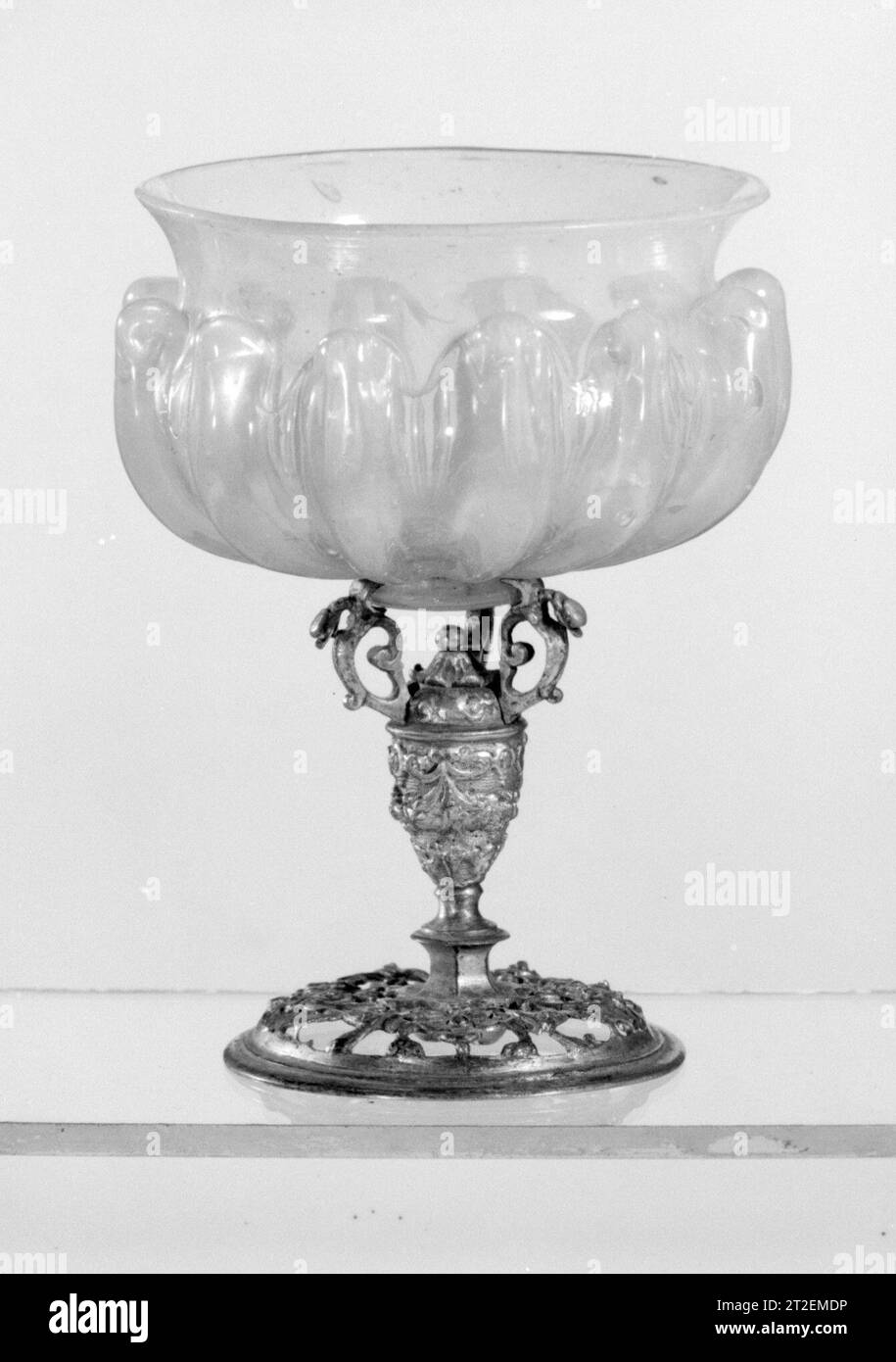 Kelch Italienisch, Glas Venedig (Murano) 17. Jahrhundert, Stand 19. Jahrhundert während der Renaissance wurden venezianische Glasmacher, die auf der Insel Murano arbeiteten, in ganz Europa für ihre feine und glänzende Arbeit gefeiert