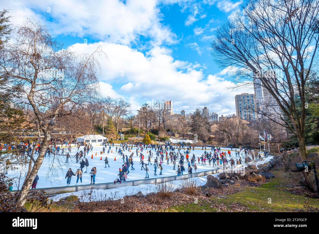 New York, USA Â», 5. Januar 2020: Eislaufen im Central Park im Winter Stockfoto