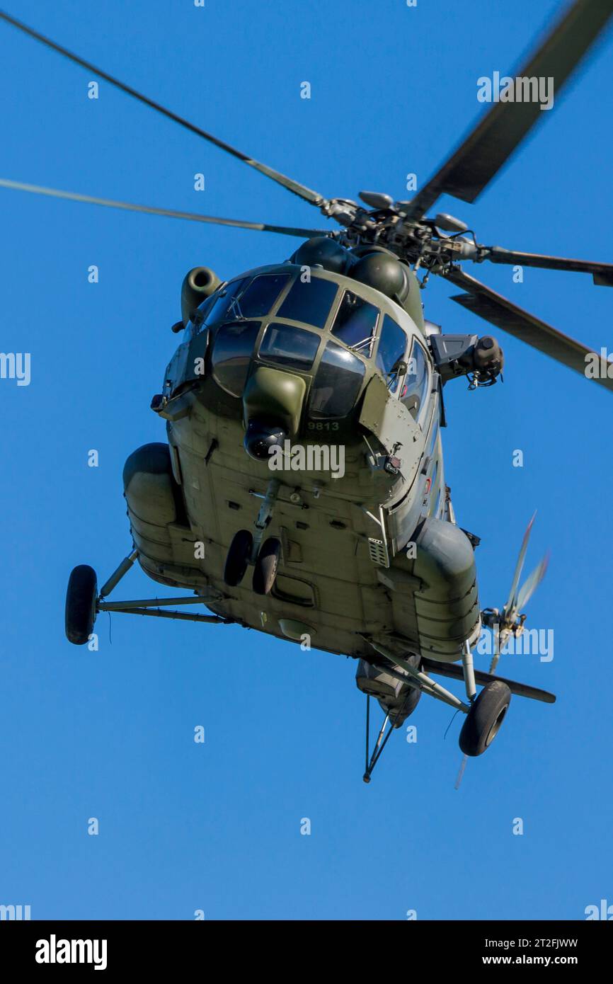Die tschechische Luftwaffe Mi-171 Transport-Hubschrauberlande. Stockfoto