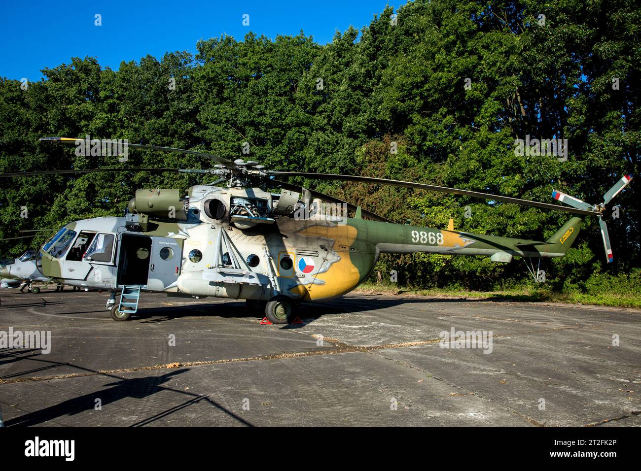 Die tschechische Luftwaffe Mi-171 Transport-Hubschrauber im Sonderprogramm zum Jahrestag. Stockfoto