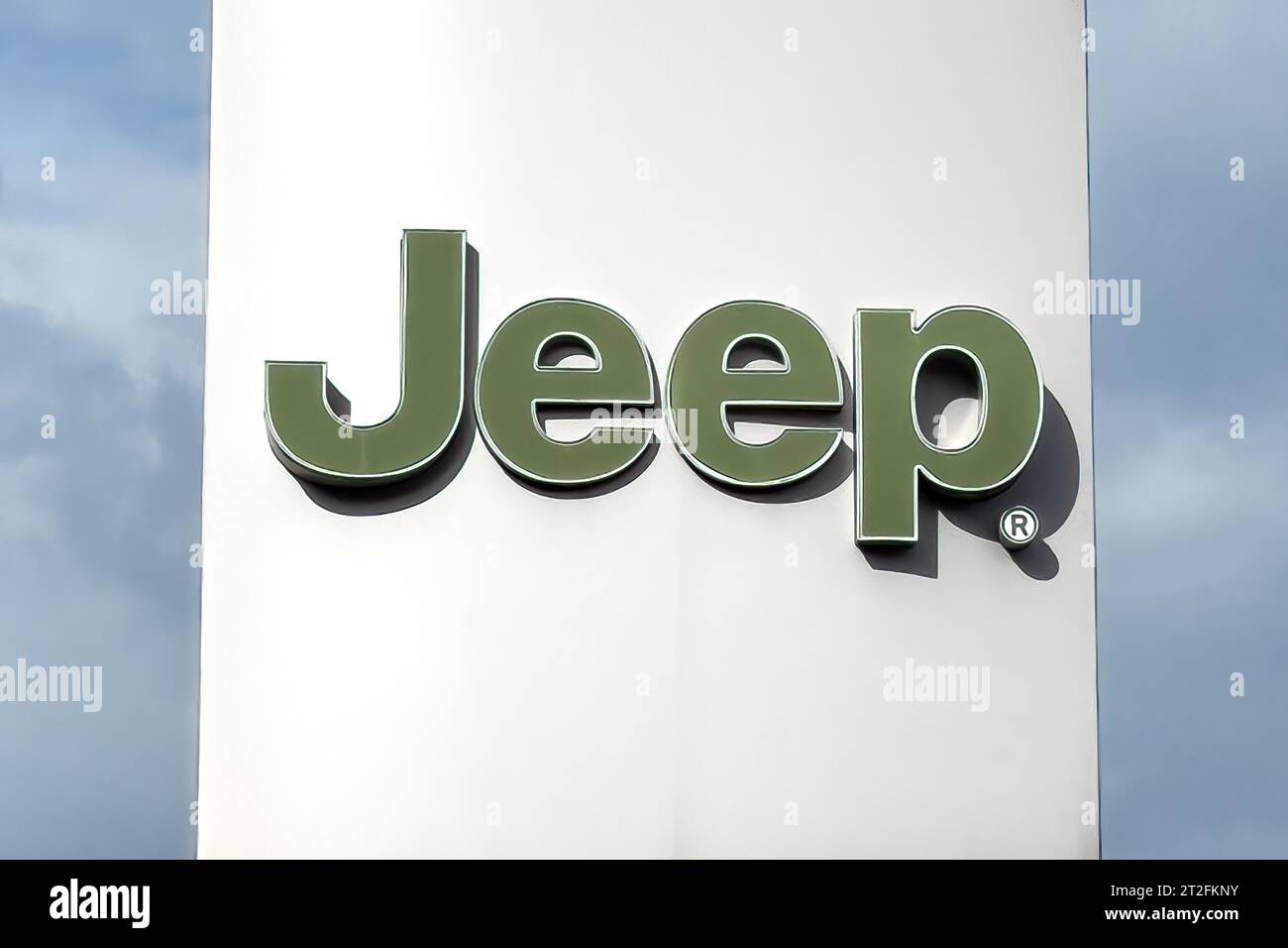 Logo der US-amerikanischen Automobilmarke Jeep unter der Führung des internationalen Unternehmens Stellantis, Deutschland Stockfoto