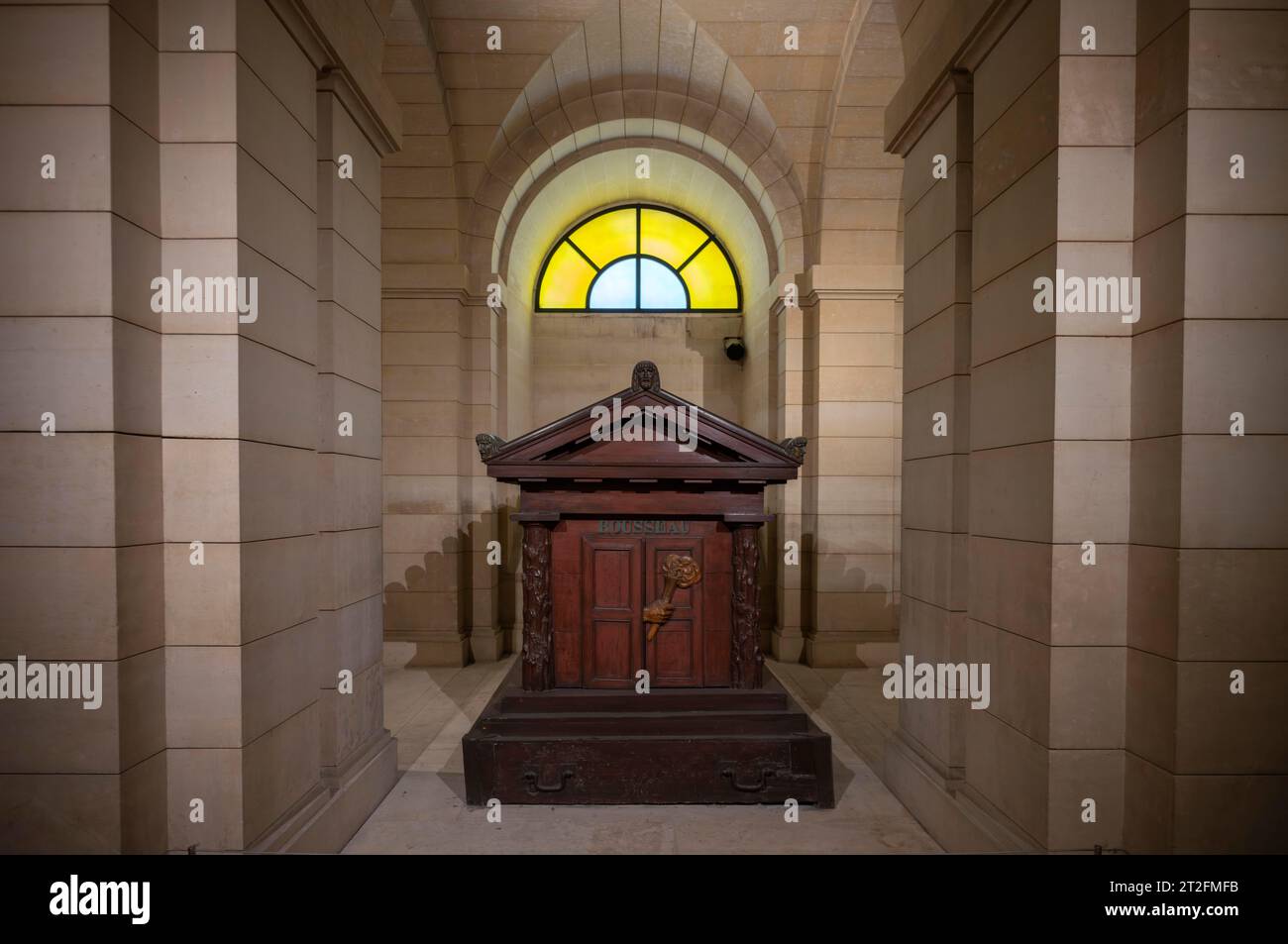 Innenraum, Sarkophag, Ehrengrab für Jean-Jacques Rousseau, Krypta, National Hall of Fame Pantheon, Montagne Sainte-Genevieve oder Hügel des Heiligen Stockfoto