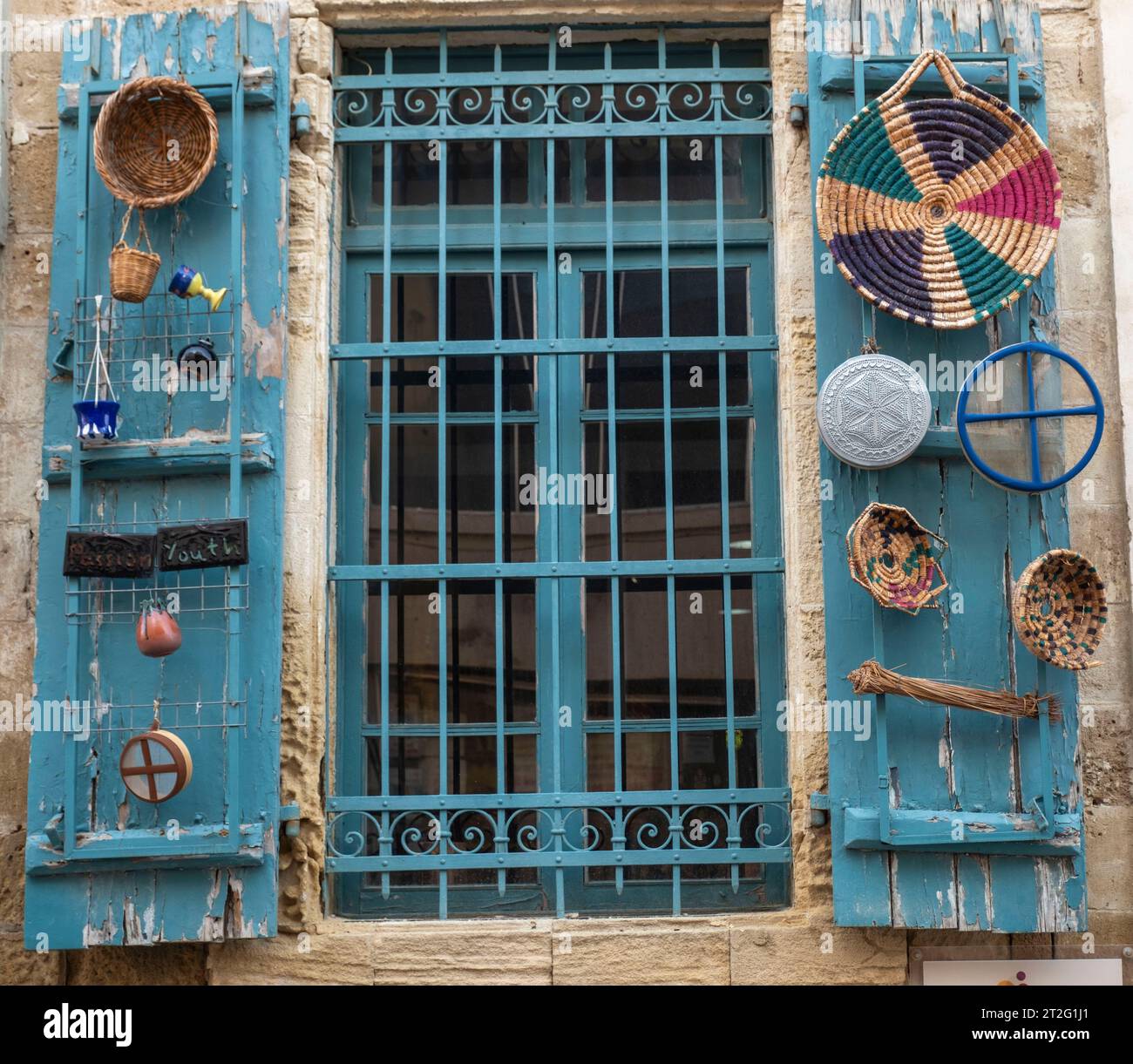 Dekoriertes Geschäft vor der Altstadt von Paphos, Paphos, Zypern. Stockfoto