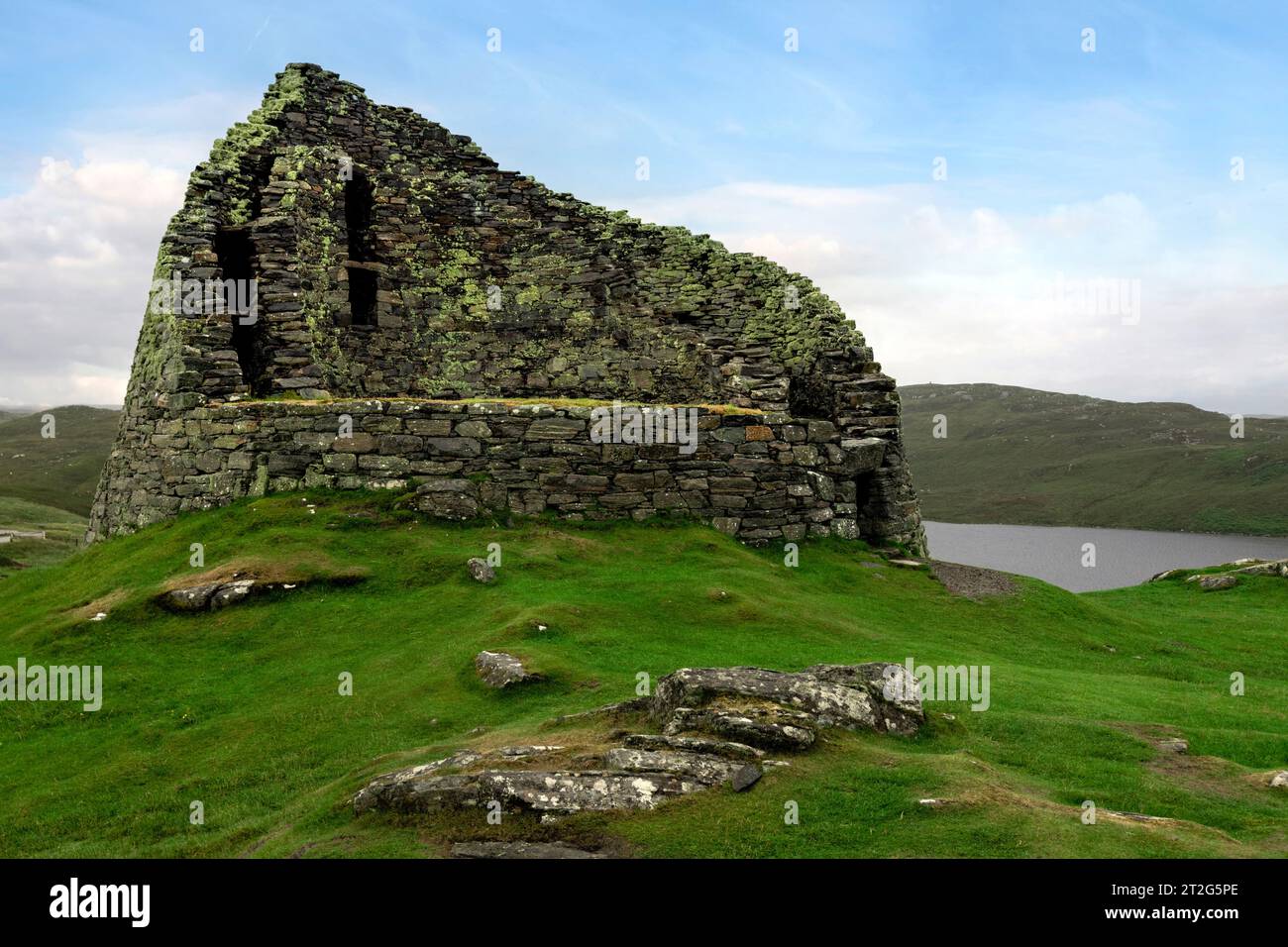 Dun Carloway Broch ist ein gut erhaltenes Fort aus der Eisenzeit auf der schottischen Isle of Lewis. Stockfoto