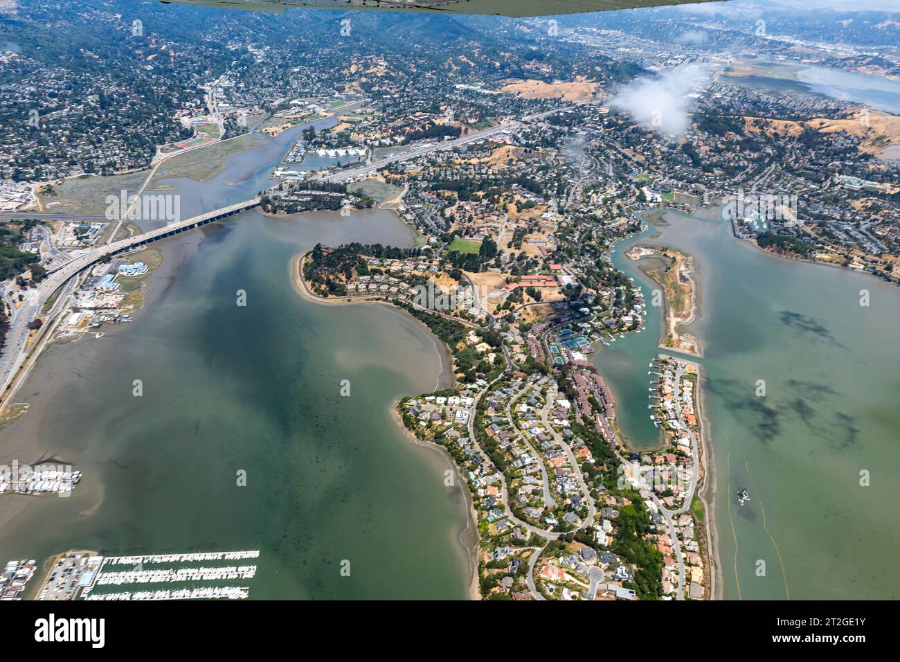 Blick aus der Vogelperspektive auf Richardson Bay, Mount Tam, Strawberry und Tiburon Halbinsel Stockfoto