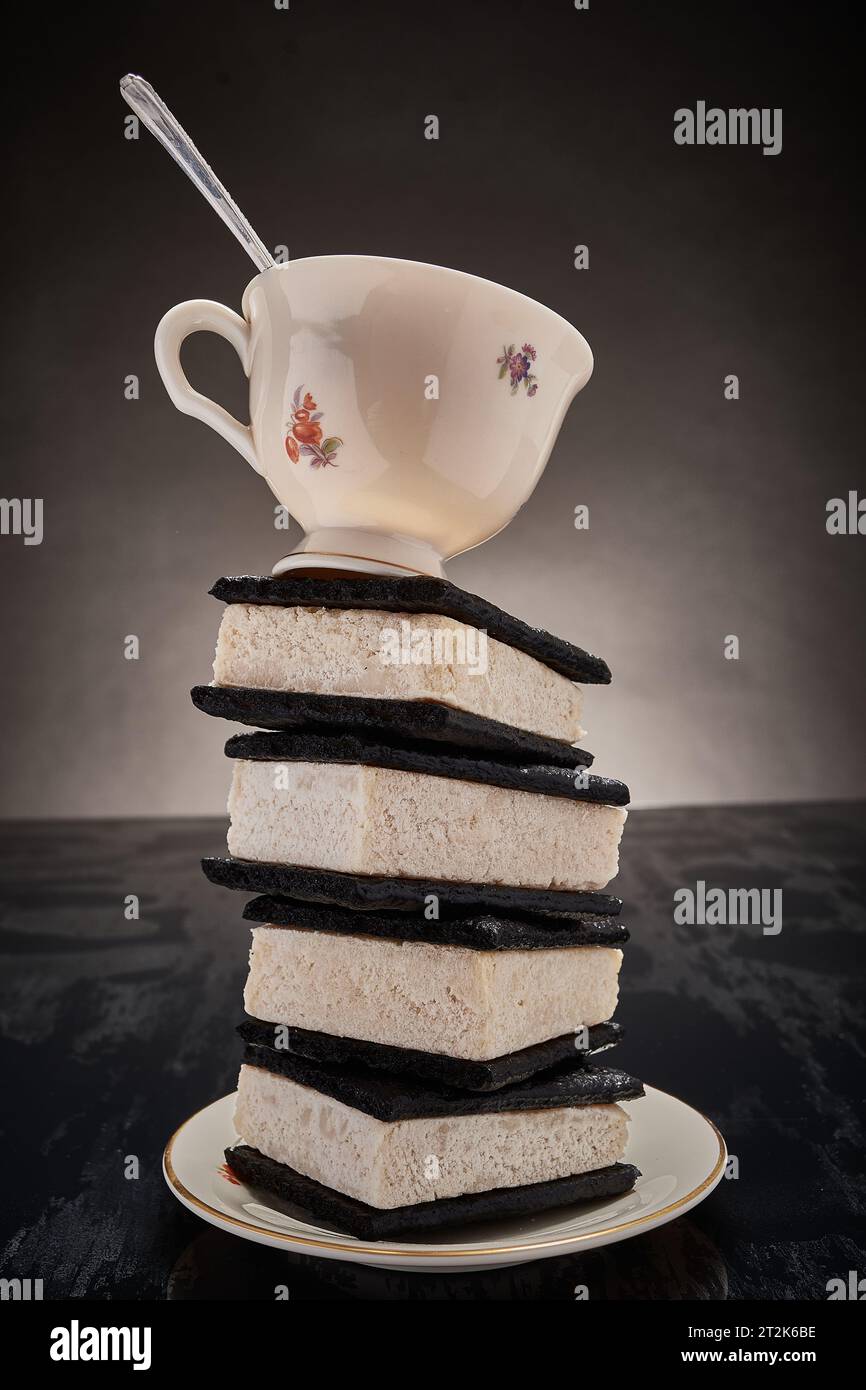 Eis-Sandwiches und formelles porzellan Stockfoto