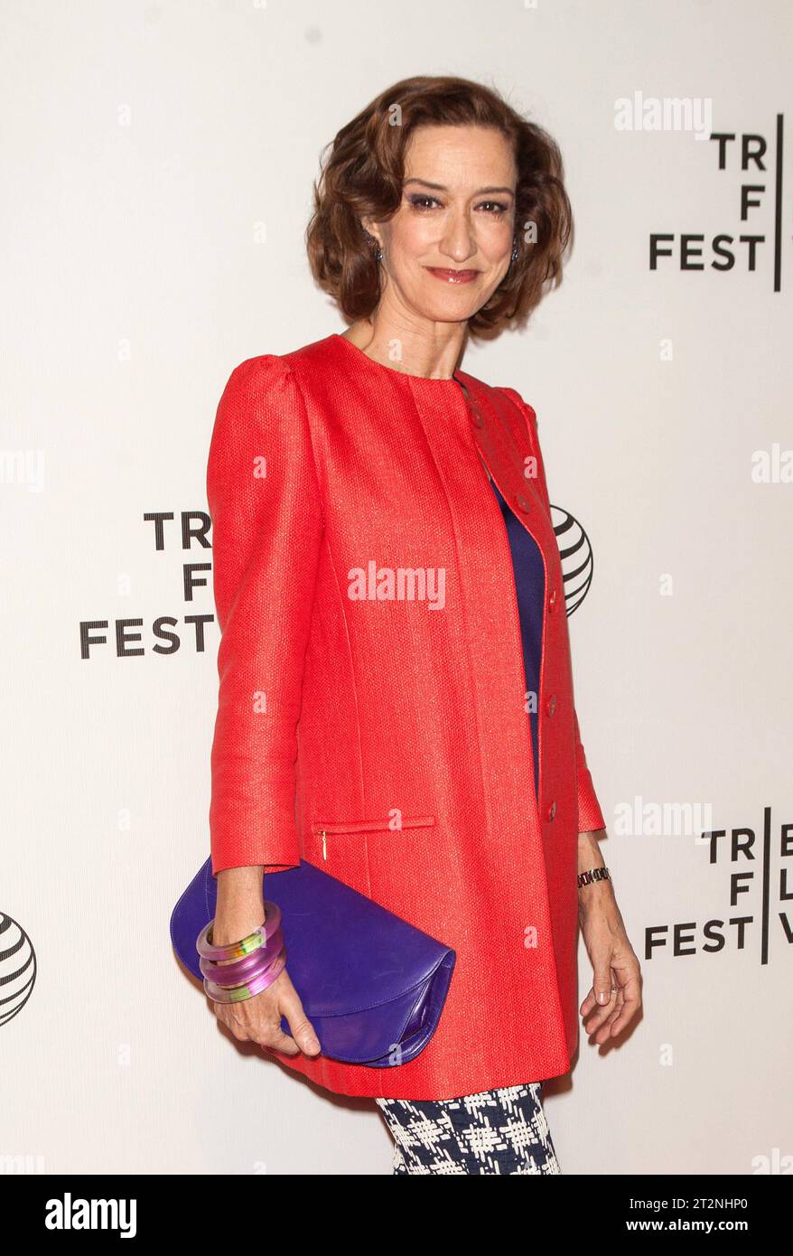 **DATEIFOTO** Haydn Gwynne ist verstorben. NEW YORK, NY - 21. APRIL: Haydn Gwynne nimmt am 21. April 2014 beim Tribeca Film Festival im BMCC Tribeca PAC am 21. April 2014 in New York City Teil. Copyright: XCorredor99/xMediaPunchx Credit: Imago/Alamy Live News Stockfoto