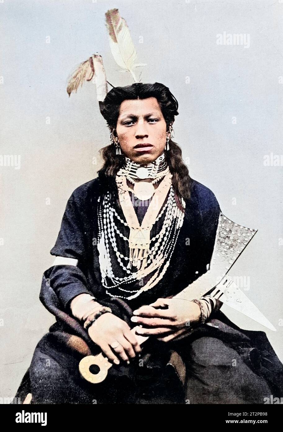 Nordamerikanische Indianer in voller Kleidung Stockfoto