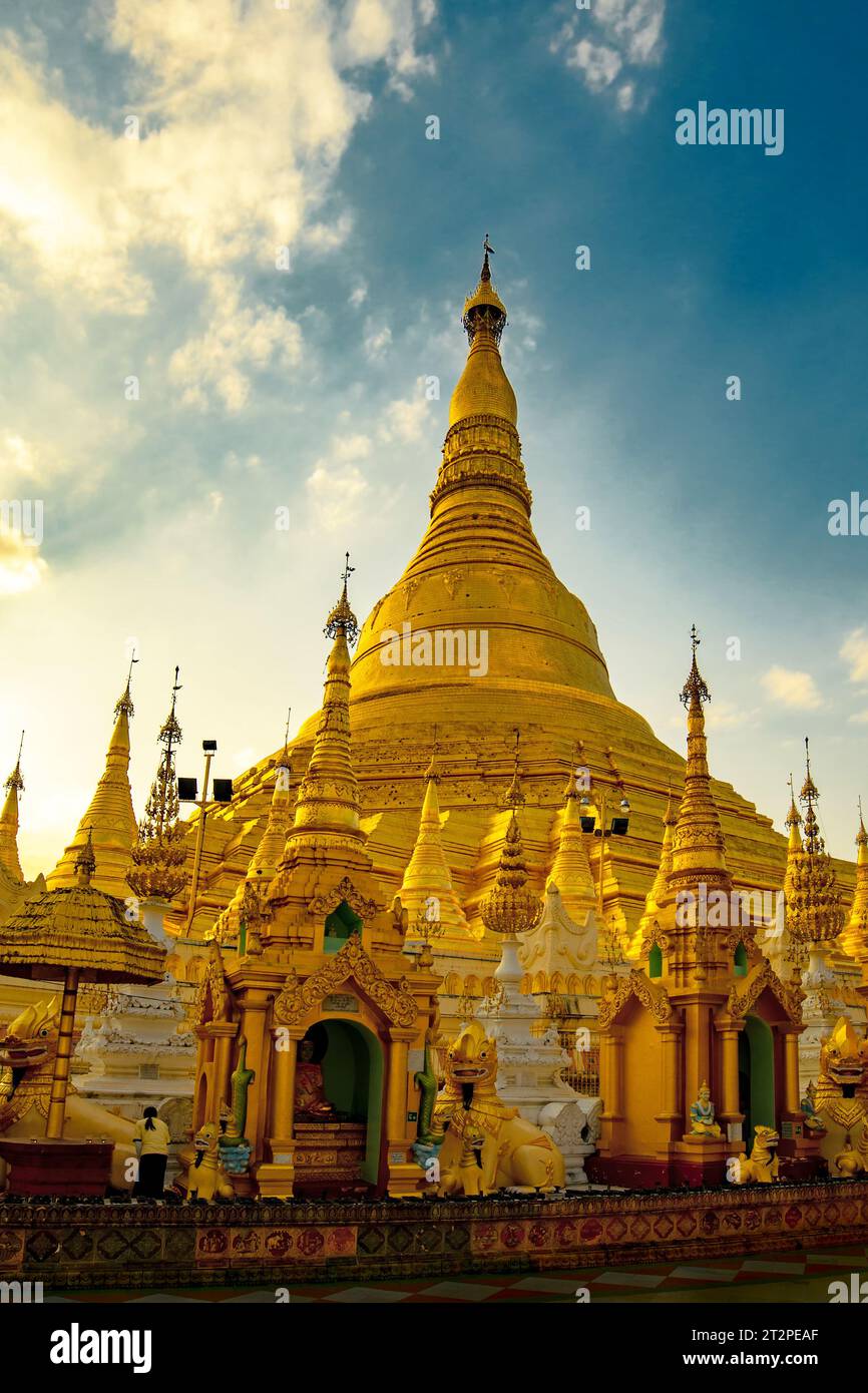 Berühmte Buddhistische Shwedagon-Pagode. Yangon, Birma Stockfoto