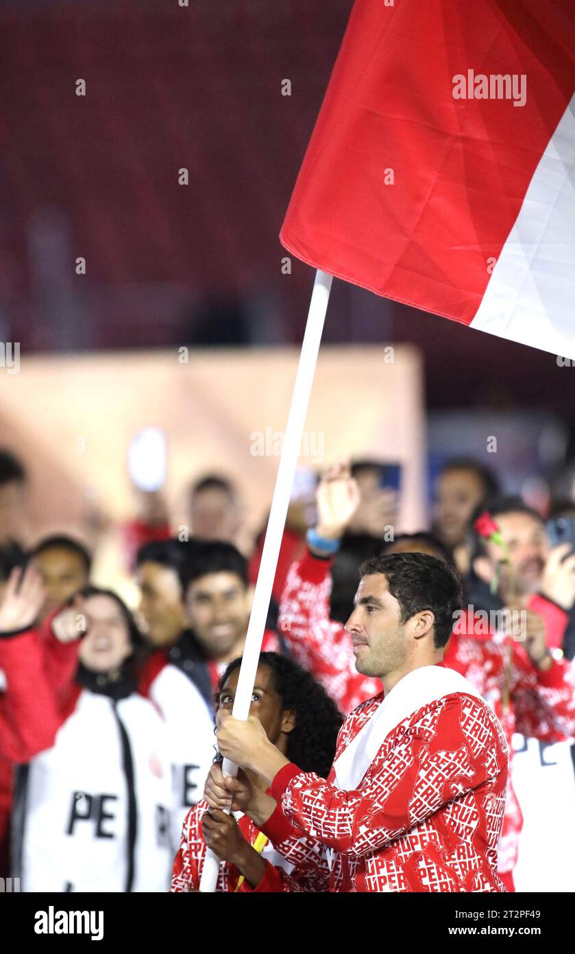 Santiago, Chile. Oktober 2023. (SPO) Eröffnungszeremonie der Panamerikanischen Spiele 2023 in Santiago. 20. Oktober 2023, Santiago, Chile: Die Eröffnungszeremonie der Panamerikanischen Spiele 2023, die vom 20. Oktober bis 5. November in Santiago stattfinden, mit Flugzeugen, musikalischen Darbietungen Pelo Sebastian Yatra, Paraden der teilnehmenden Länder und wichtigen Würdenträgern wie dem Präsidenten Chiles, Gabriel Boric, chilenische Sportministerin Jaime Pizarro, Neven Ilic, Präsident von Panam Sports, Harold Mayne Nicholls CEO von Panam, Schlagzeugerin Juanita Parra von der Musikgruppe Los Jaivas. Quelle: Niyi Stockfoto