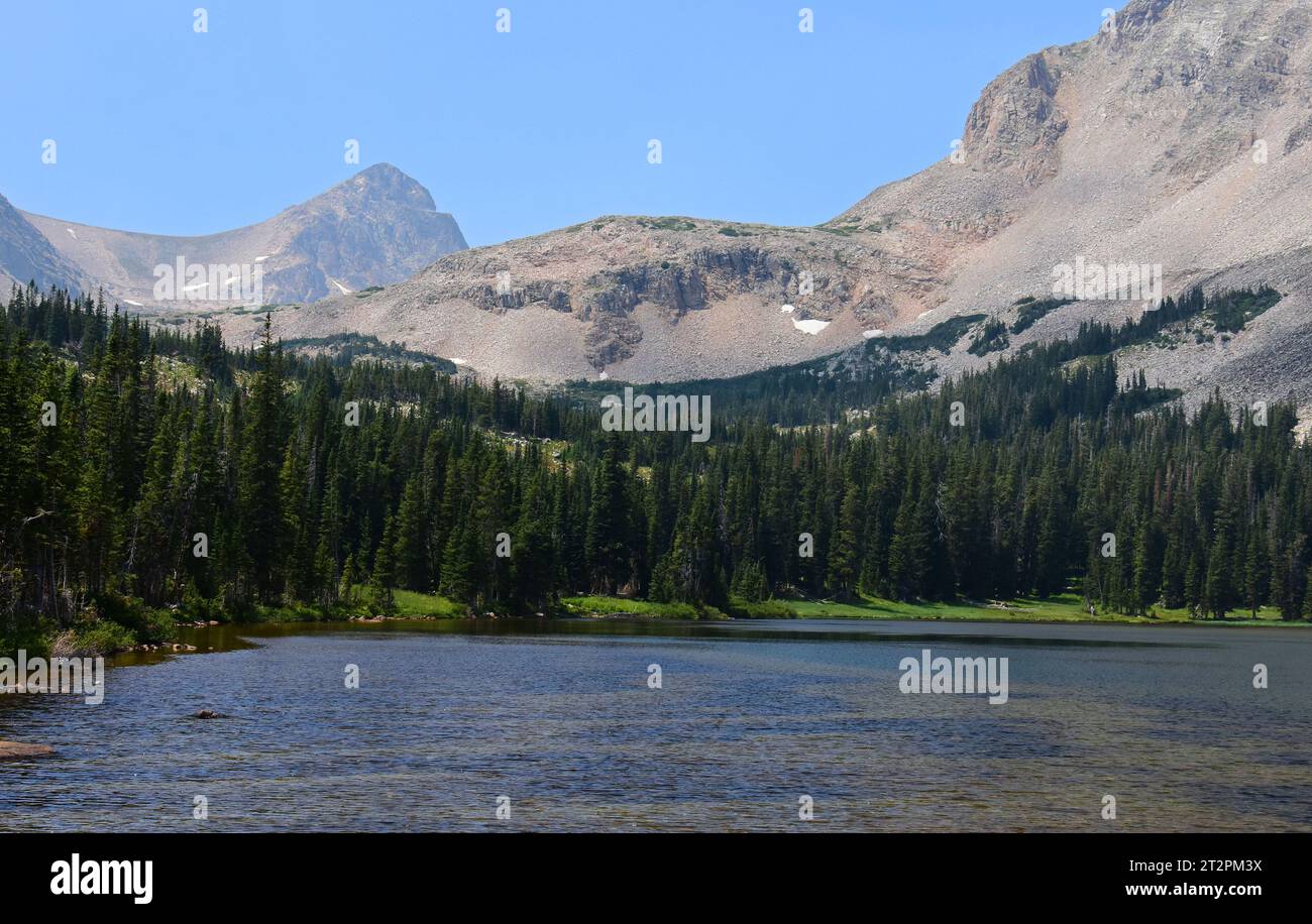 Malerischer mitchell Lake, mt. Maut und mt. audobon entlang des Wanderweges zum Blue Lake in der indian Peaks Wildnis Area, colorado Stockfoto