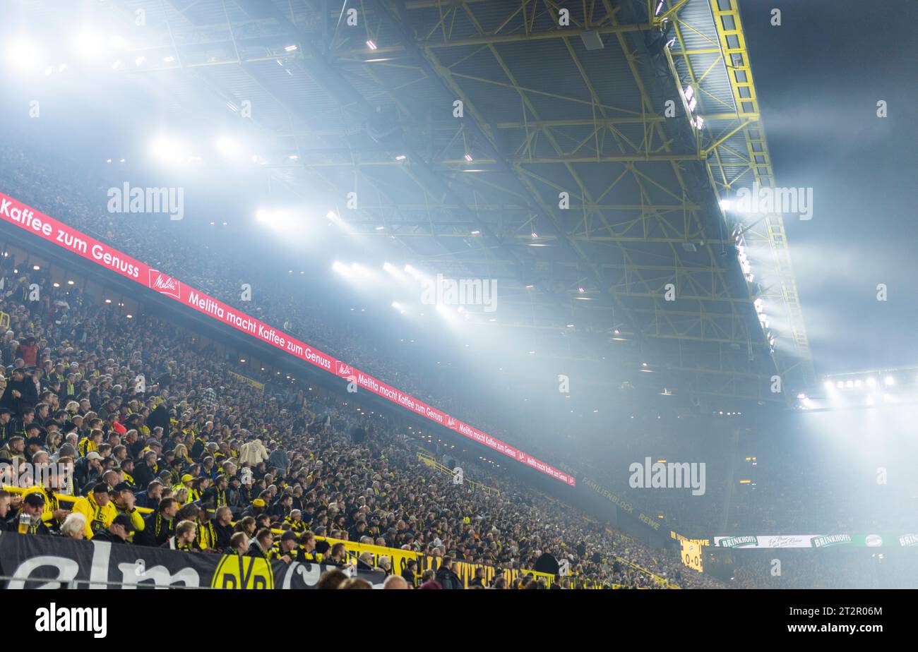 Dortmund, Deutschland. Oktober 2023. Westtribüne des BVB im Signal - Iduna Park Borussia Dortmund - Werder Bremen 20.10.2023 Copyright (nur für journa Stockfoto