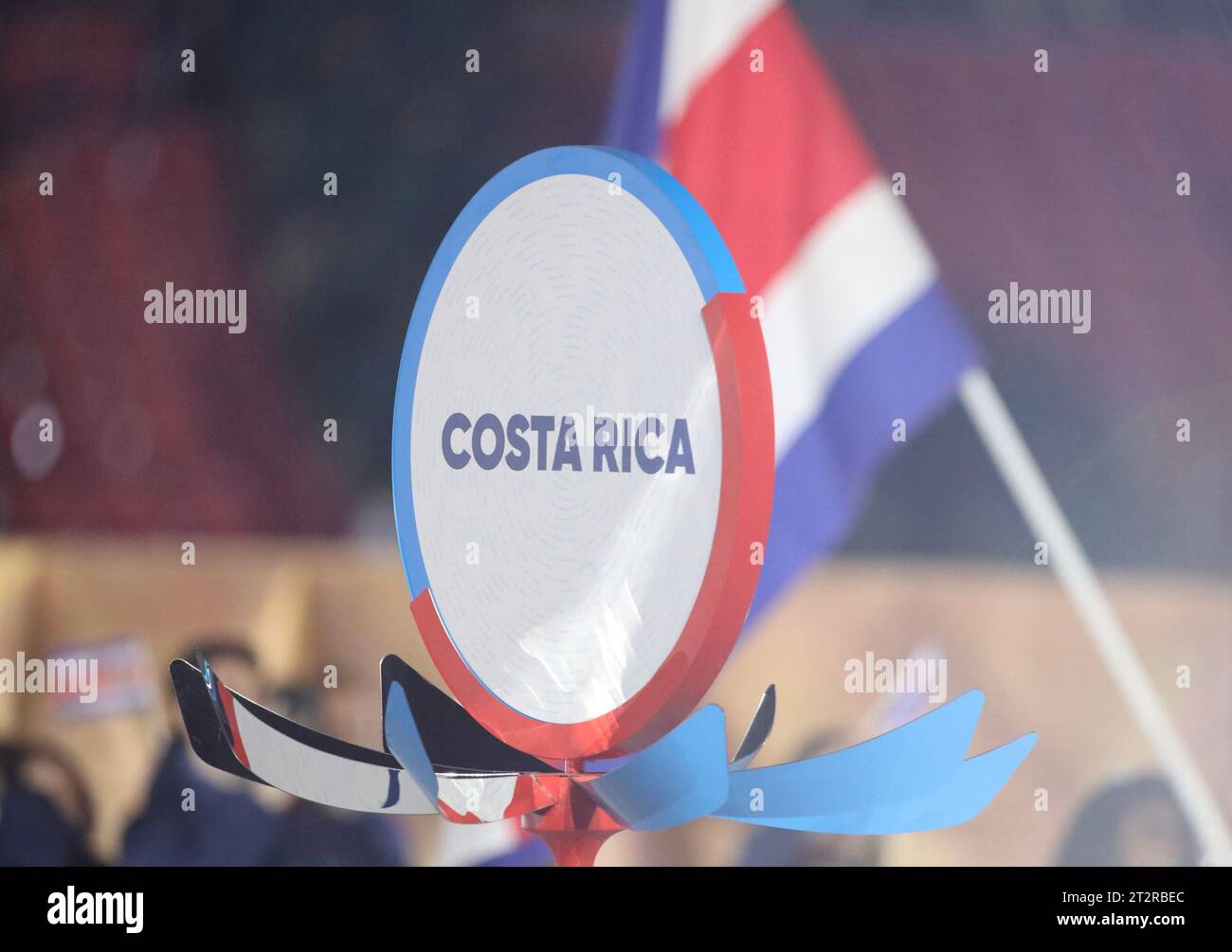 Santiago, Chile. Oktober 2023. (SPO) Eröffnungszeremonie der Panamerikanischen Spiele 2023 in Santiago. 20. Oktober 2023, Santiago, Chile: Die Eröffnungszeremonie der Panamerikanischen Spiele 2023, die vom 20. Oktober bis 5. November in Santiago stattfinden, mit Flugzeugen, musikalischen Darbietungen von Sebastian Yatra, Paraden der teilnehmenden Länder und wichtigen Würdenträgern wie dem chilenischen Präsidenten Gabriel Boric, Harold Mayne Nicholls CEO von Panam, Schlagzeugerin Juanita Parra von der Musikgruppe Los Jaivas. Foto: Niyi Fote/Thenews2 (Foto: Niyi Fote/Thenews2/Zumapress) (Foto: © Niyi Fote/TheNEWS Stockfoto