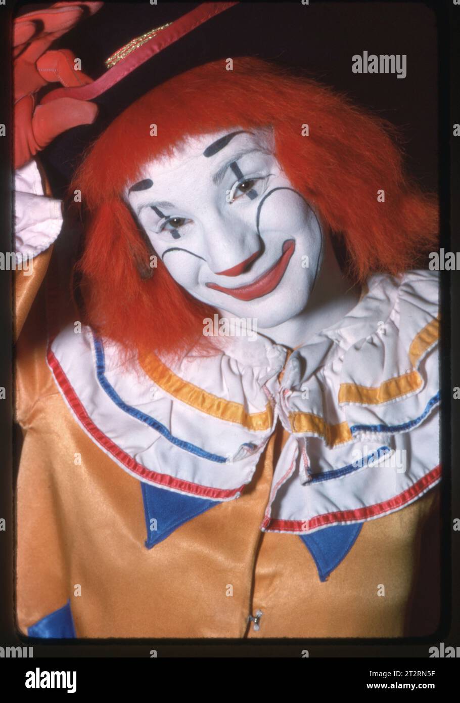 Ein Foto von einem weiblichen Ringling-Brüder-Clown aus dem Jahr 1979 in voller Schminke. Beim ClownCollege-Vorsprechen in Nassau Coliseum auf Long Island. Stockfoto