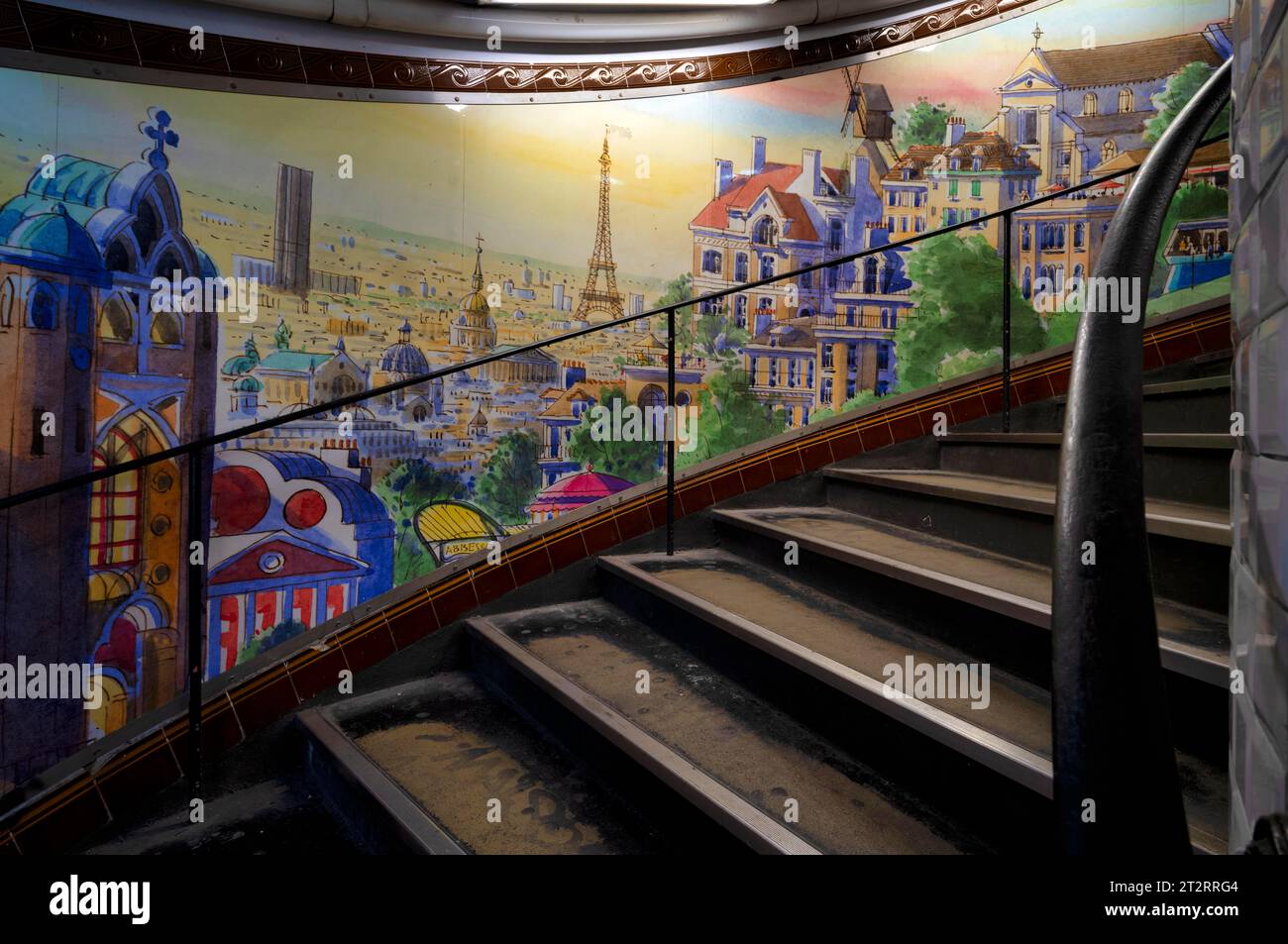 Treppe, Wendeltreppe, mit Sehenswürdigkeiten gestaltet, Eiffelturm, Moulin Rouge, Montparnasse, Metro-Station Abbesses, Montmartre, Metro, Paris Stockfoto