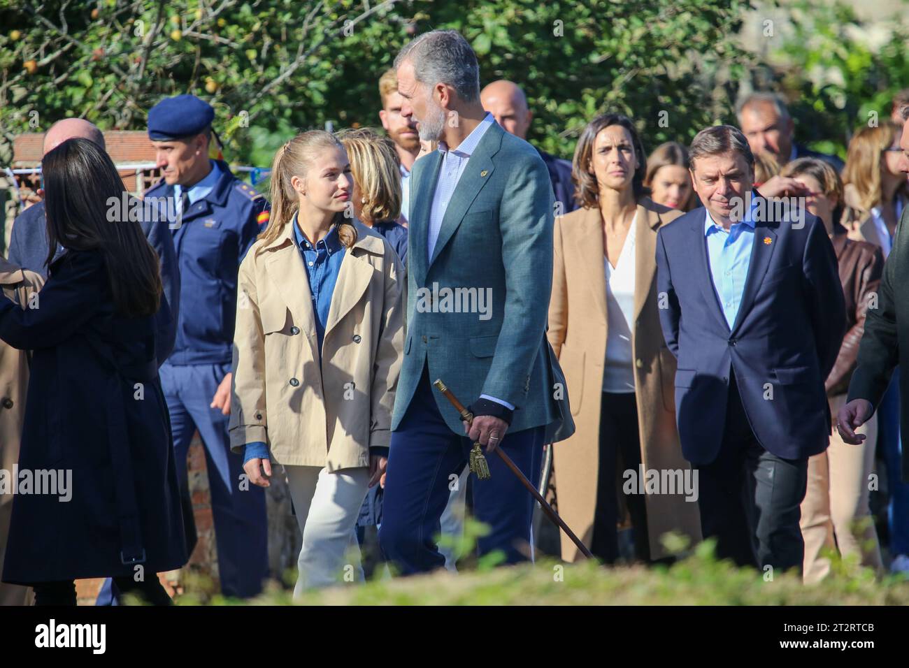 Arroes, Spanien, 21. Oktober 2023: König Felipe VI. Geht während des beispielhaften Städtepreises 2023 am 21. Oktober 2023 in Arroes, Spanien. Quelle: Alberto Brevers / Alamy Live News. Stockfoto