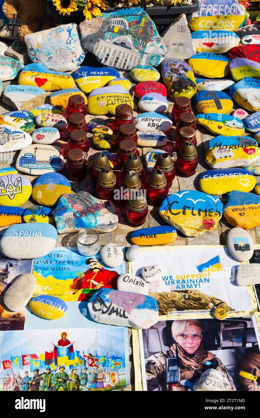 Gedenkstätte für die Toten in der Ukraine an der Finikoudes Promenade Larnaka, Zypern Stockfoto