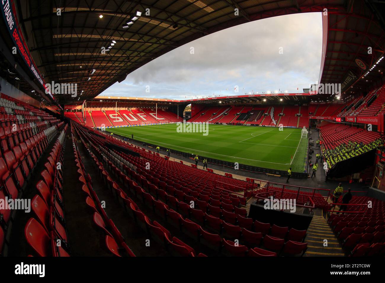 Sheffield, Großbritannien. Oktober 2023. Innenansicht des Stadions vor dem Premier League-Spiel Sheffield United gegen Manchester United in der Bramall Lane, Sheffield, Großbritannien, 21. Oktober 2023 (Foto: Conor Molloy/News Images) in Sheffield, Großbritannien am 21. Oktober 2023. (Foto: Conor Molloy/News Images/SIPA USA) Credit: SIPA USA/Alamy Live News Stockfoto