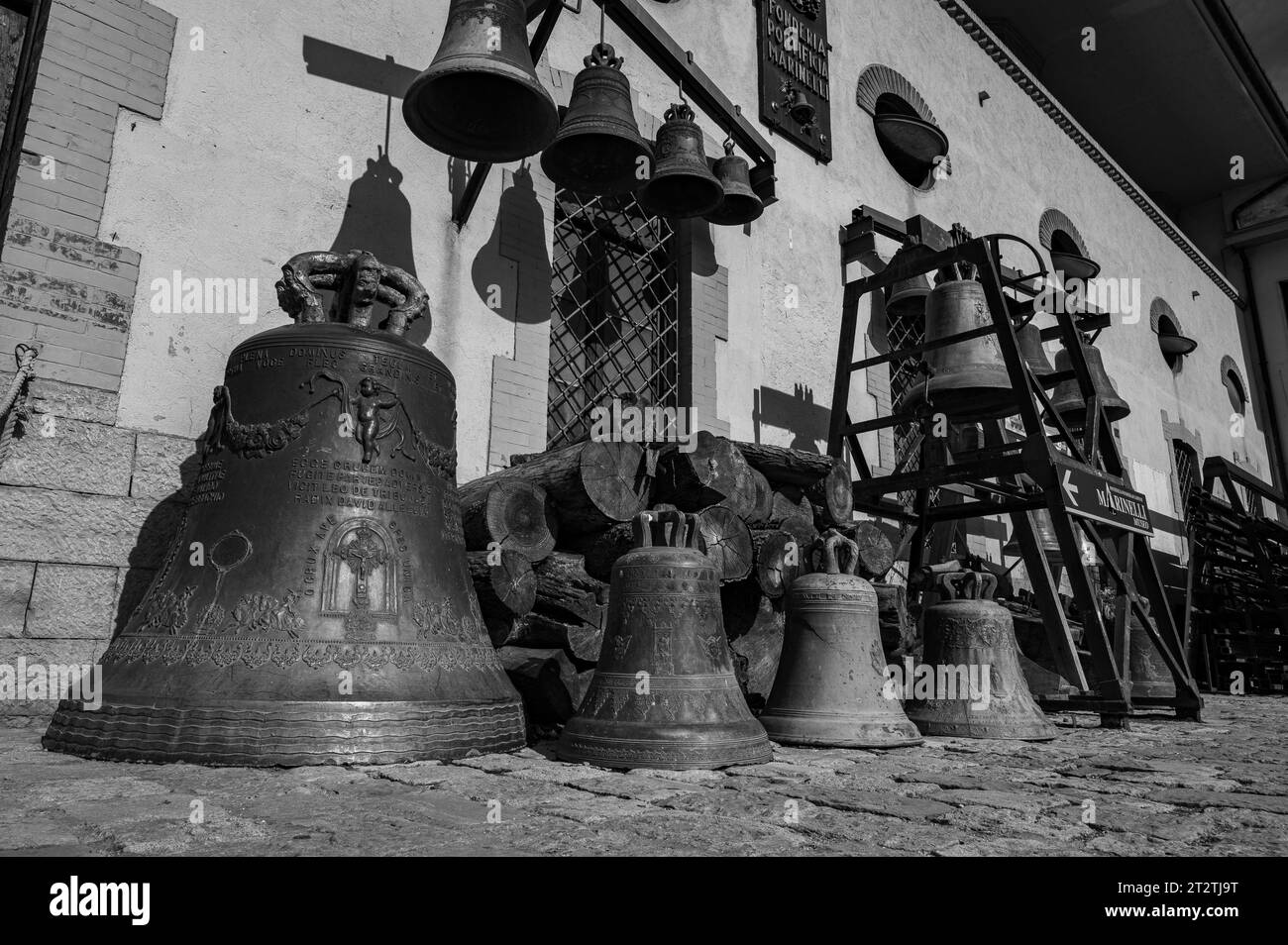 Die Päpstliche Glockengießerei Marinelli ist ein italienisches Metallurgieunternehmen mit Sitz in Agnone, das sich auf den Glockengieß spezialisiert hat. Stockfoto