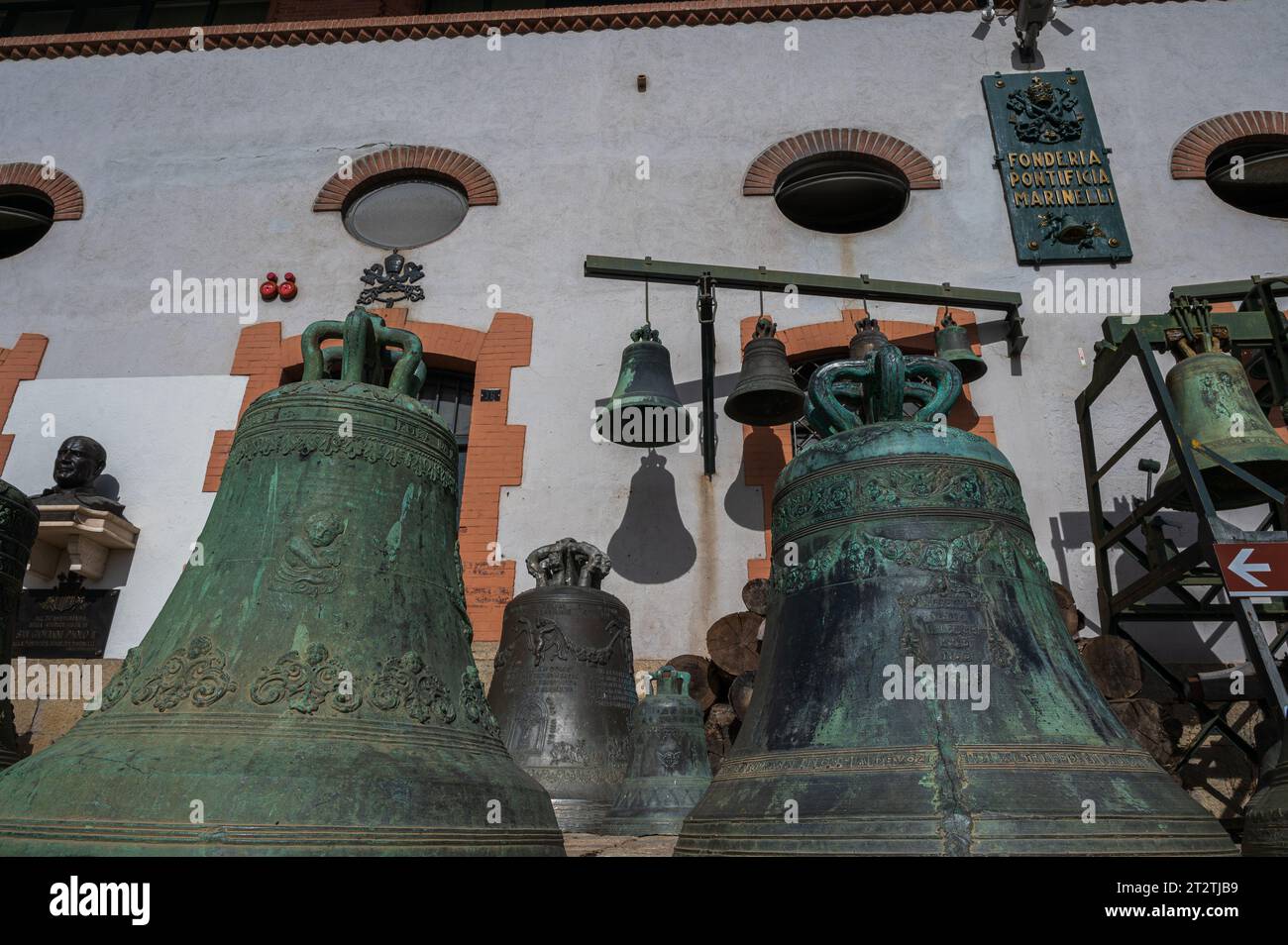 Die Päpstliche Glockengießerei Marinelli ist ein italienisches Metallurgieunternehmen mit Sitz in Agnone, das sich auf den Glockengieß spezialisiert hat. Stockfoto