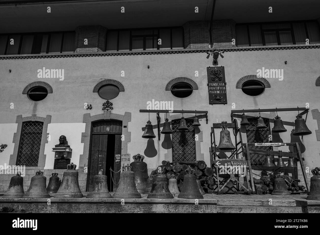 Die Päpstliche Glockengießerei Marinelli ist ein italienisches Metallurgieunternehmen mit Sitz in Agnone, das sich auf den Glockengieß spezialisiert hat. Stockfoto