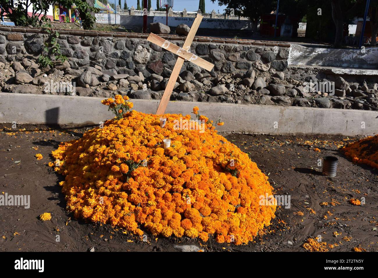 Ein Grab am Tag der Toten in Huaquechula, Puebla Stockfoto