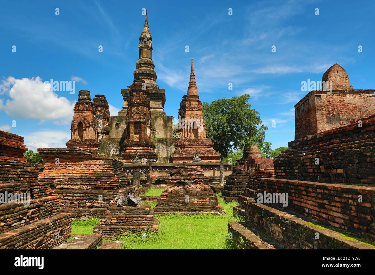 Wat Mahathat Tempel, Königliches Heiligtum, Sukhothai, Thailand Stockfoto