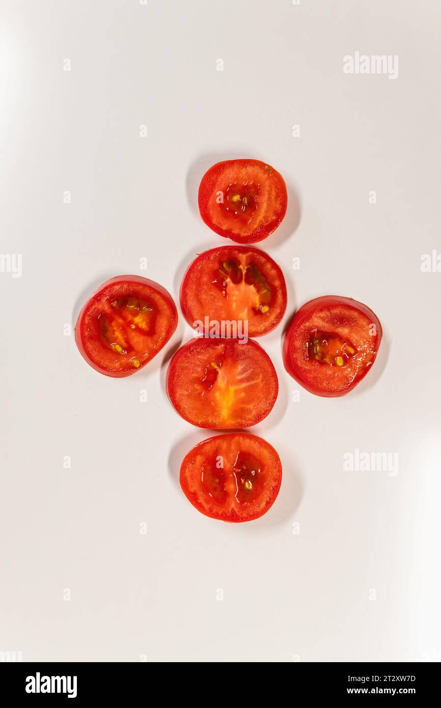 Gemüsekultur reich an Vitaminen Tomaten. Frisches und saftiges vegetarisches Gesundheitsprodukt. Stockfoto