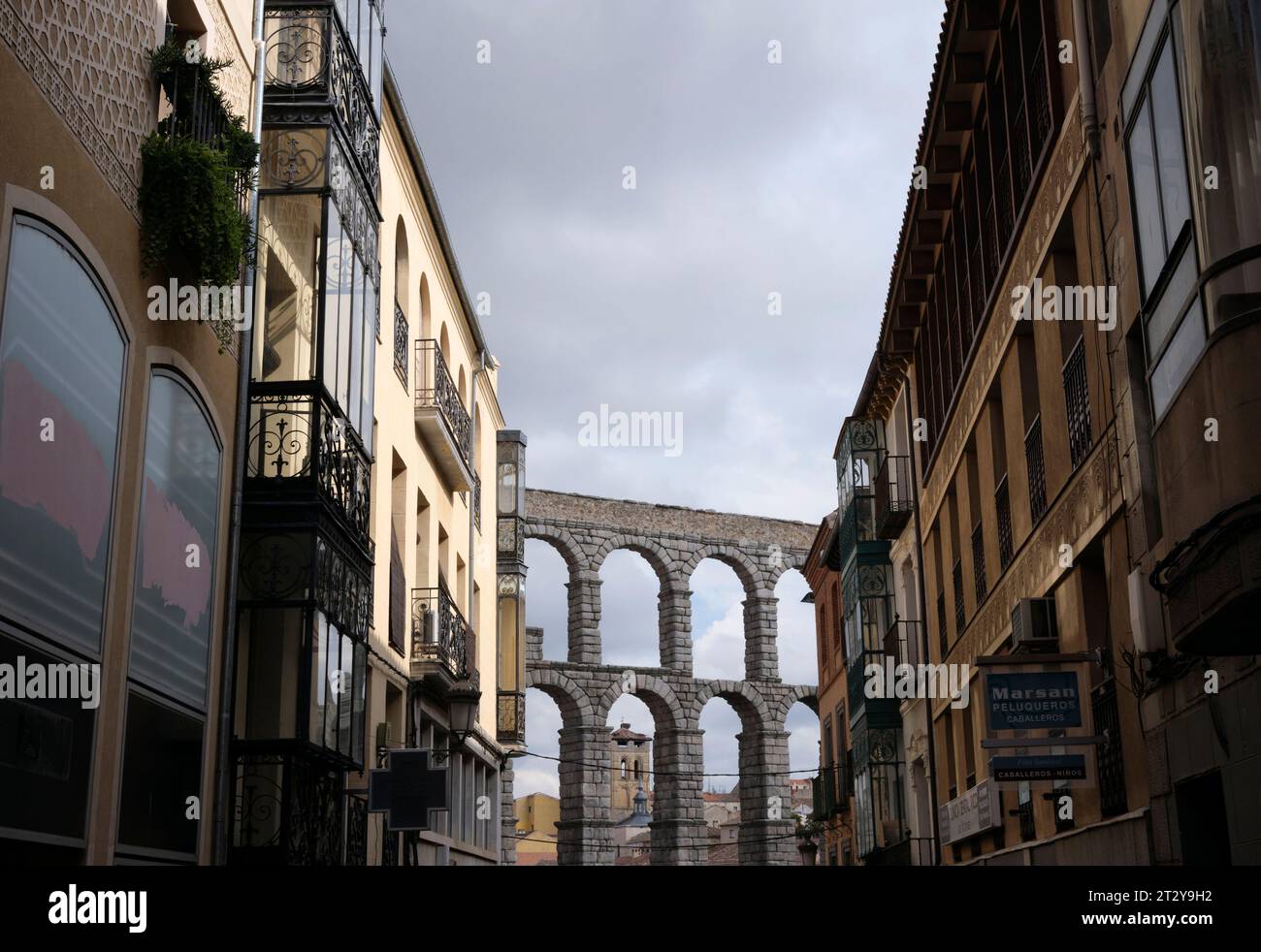 Das Aquädukt von Segovia in der historischen spanischen Stadt Segovia, Spanien Stockfoto