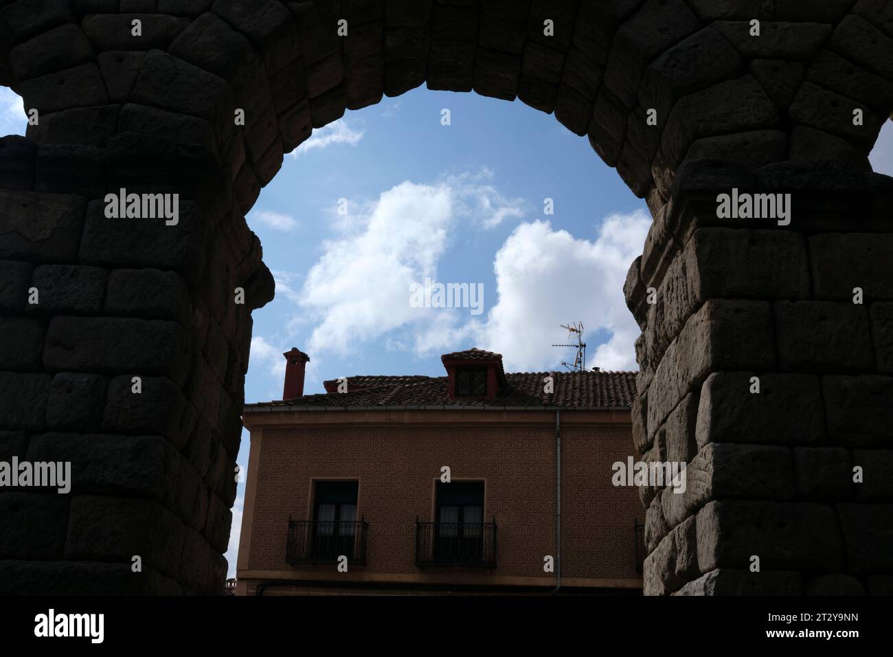 Das Aquädukt von Segovia in der historischen spanischen Stadt Segovia, Spanien Stockfoto