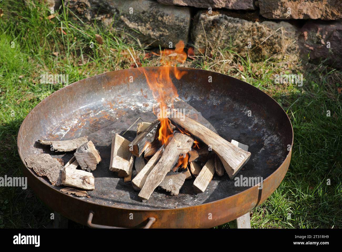 Feuer Lagerfeuer Holz Feuerglühen Stockfoto