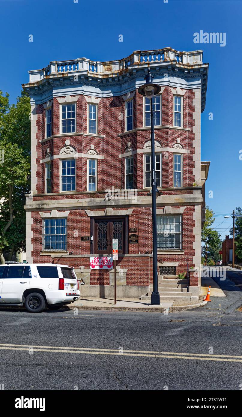 Downtown Trenton: Ein georgianisches Wohnhaus, das heute als Büros im State House Historic District genutzt wird. Stockfoto